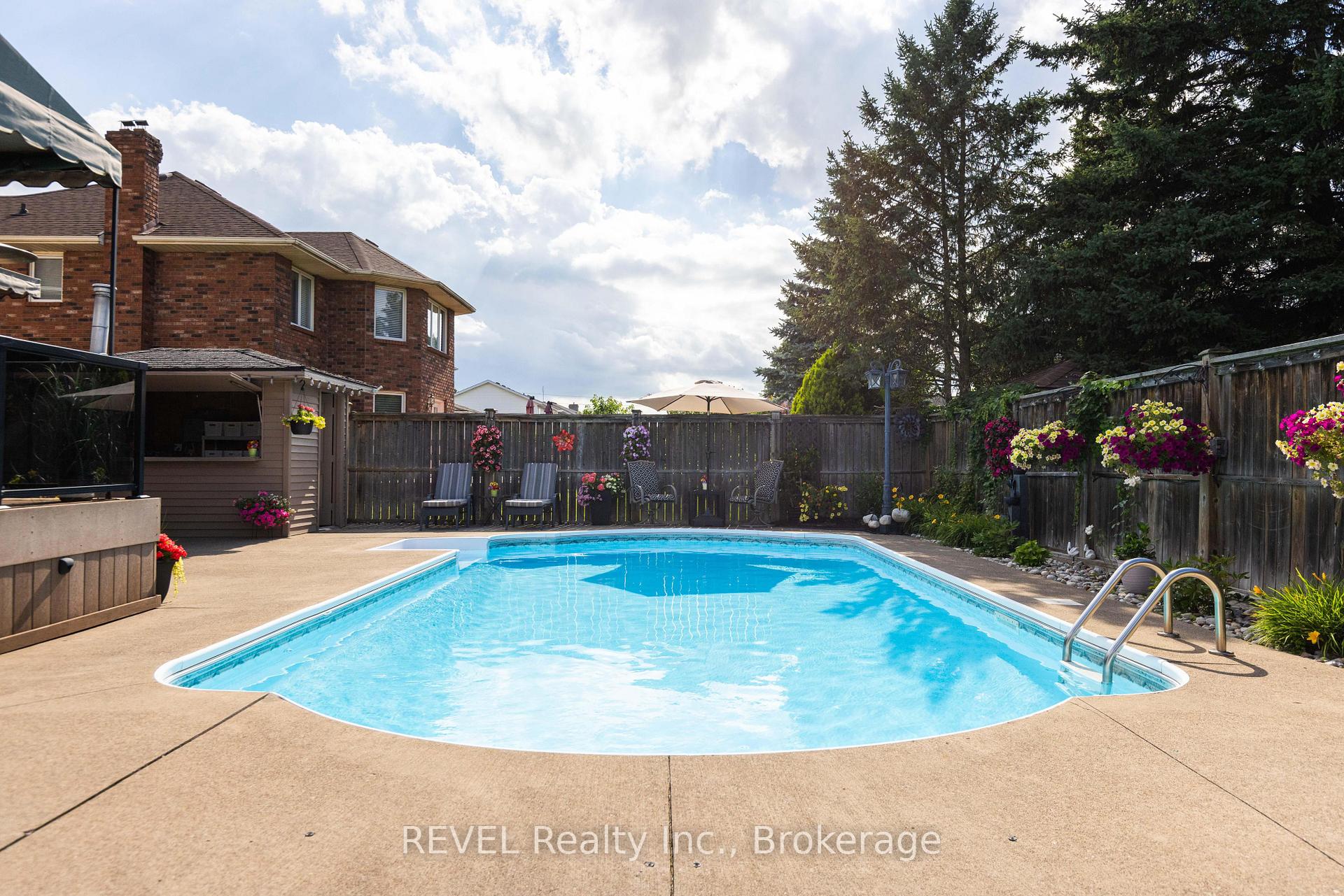 Photo 38 of 13 Chessington Street, St. Catharines, Grapeview — HOMEH