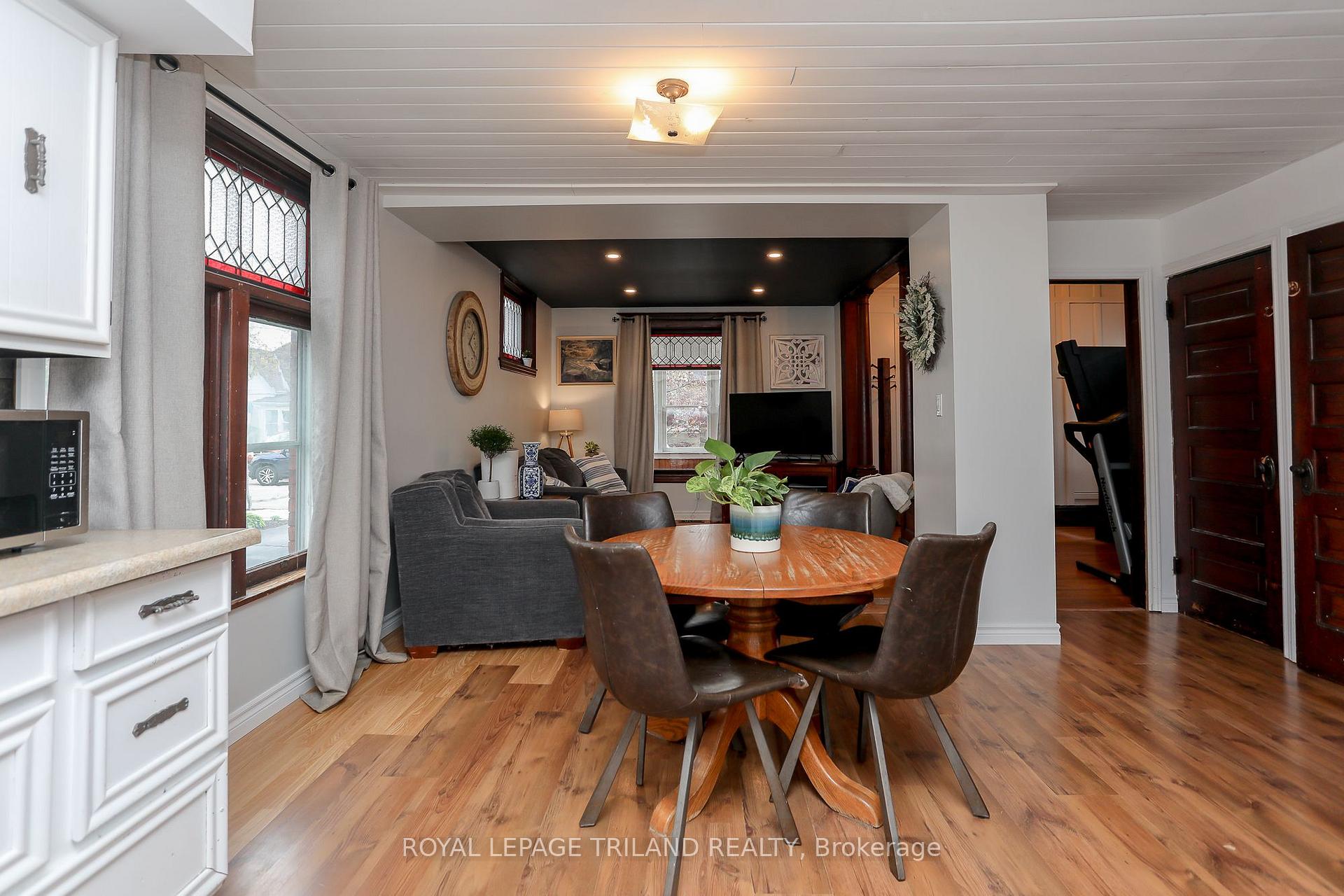 Photo 12 of 16 Maple Street, St. Thomas — HOMEH