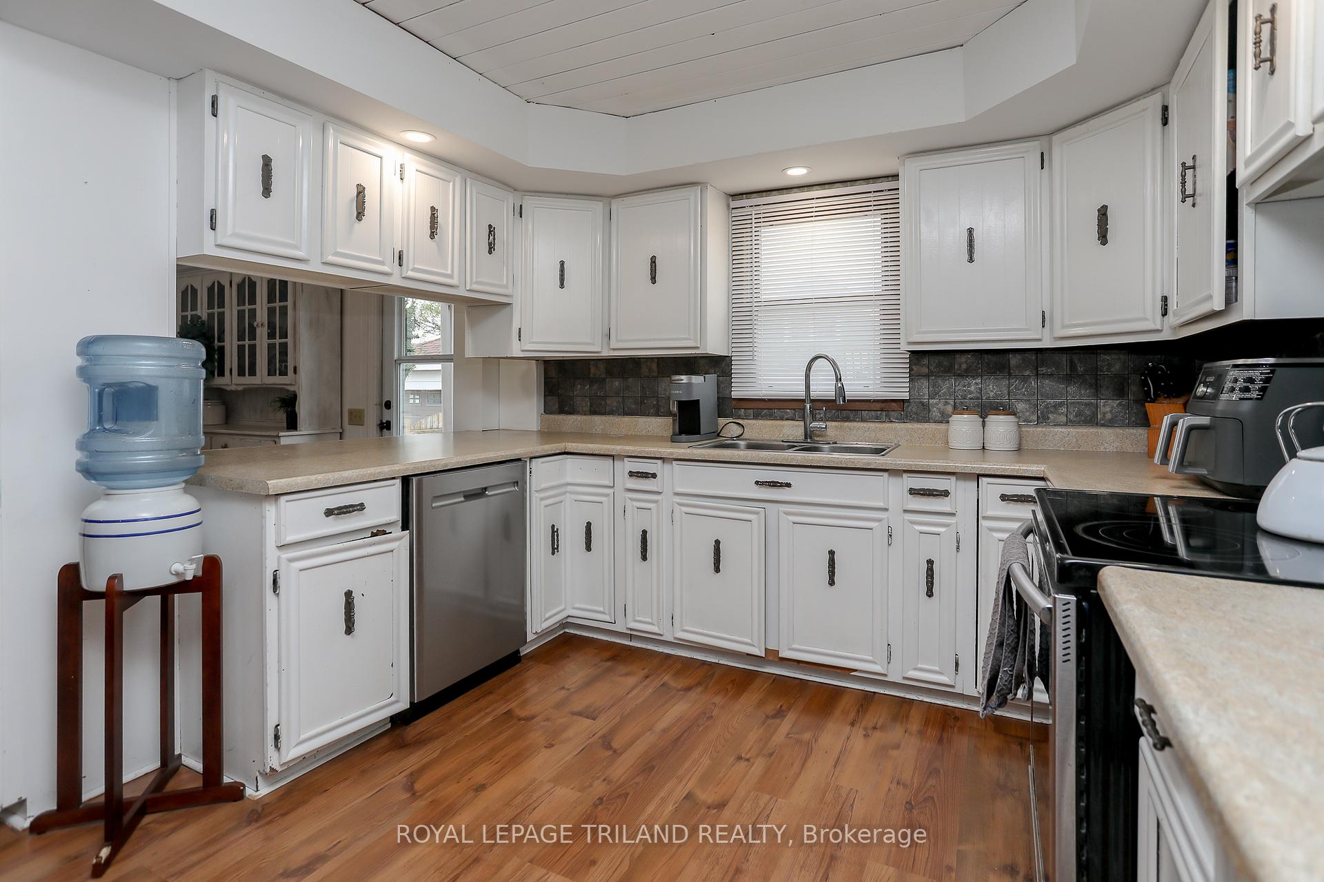 Photo 15 of 16 Maple Street, St. Thomas — HOMEH