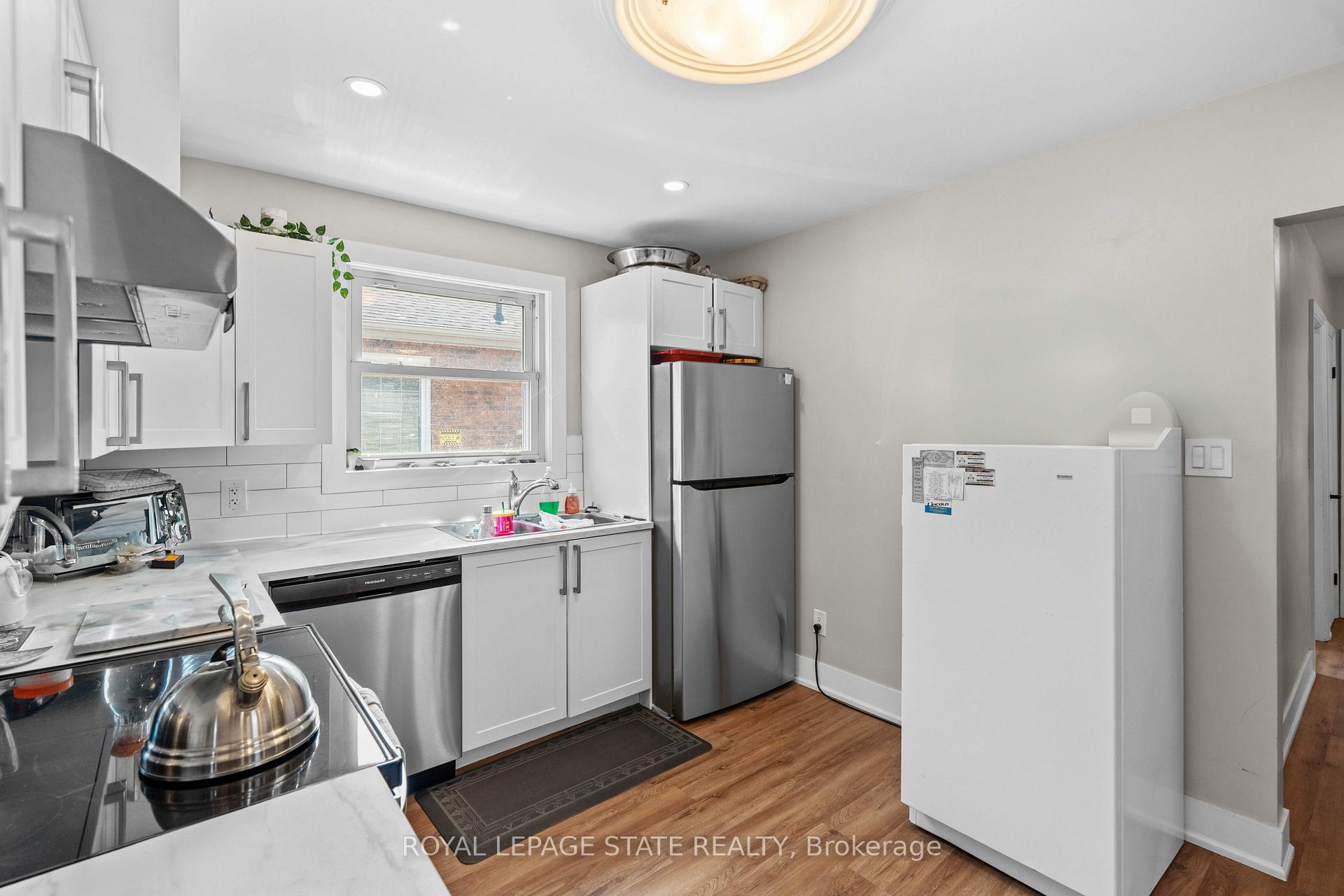 Photo 10 of 17 Prestwick Avenue, St. Catharines, Oakdale — HOMEH