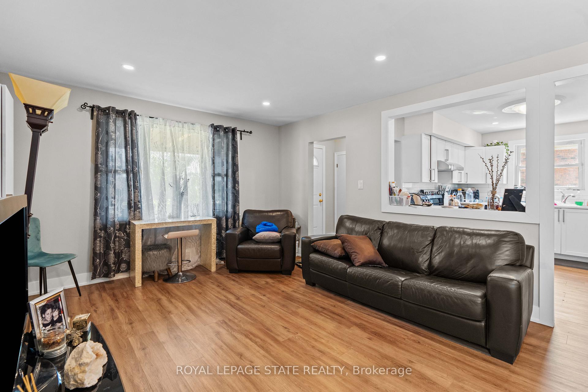Photo 14 of 17 Prestwick Avenue, St. Catharines, Oakdale — HOMEH