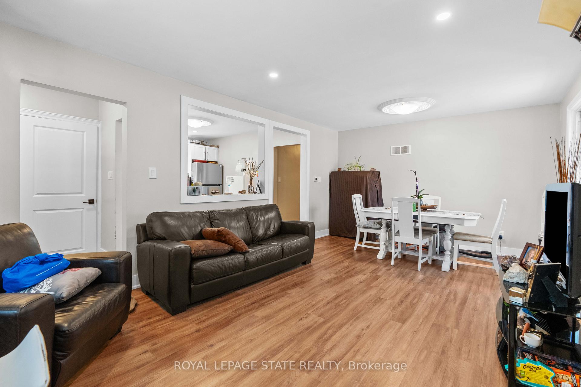 Photo 15 of 17 Prestwick Avenue, St. Catharines, Oakdale — HOMEH