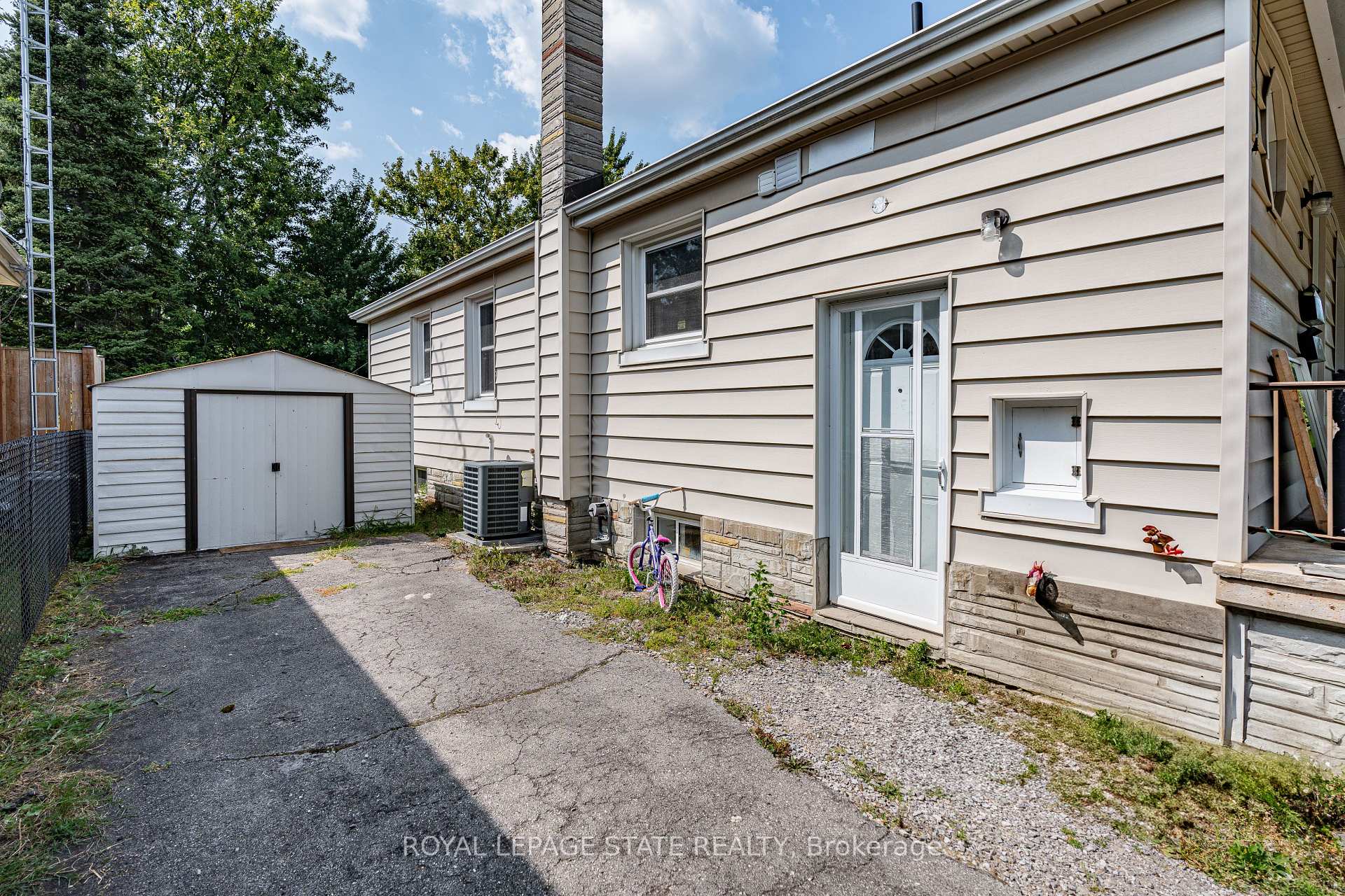 Photo 25 of 17 Prestwick Avenue, St. Catharines, Oakdale — HOMEH