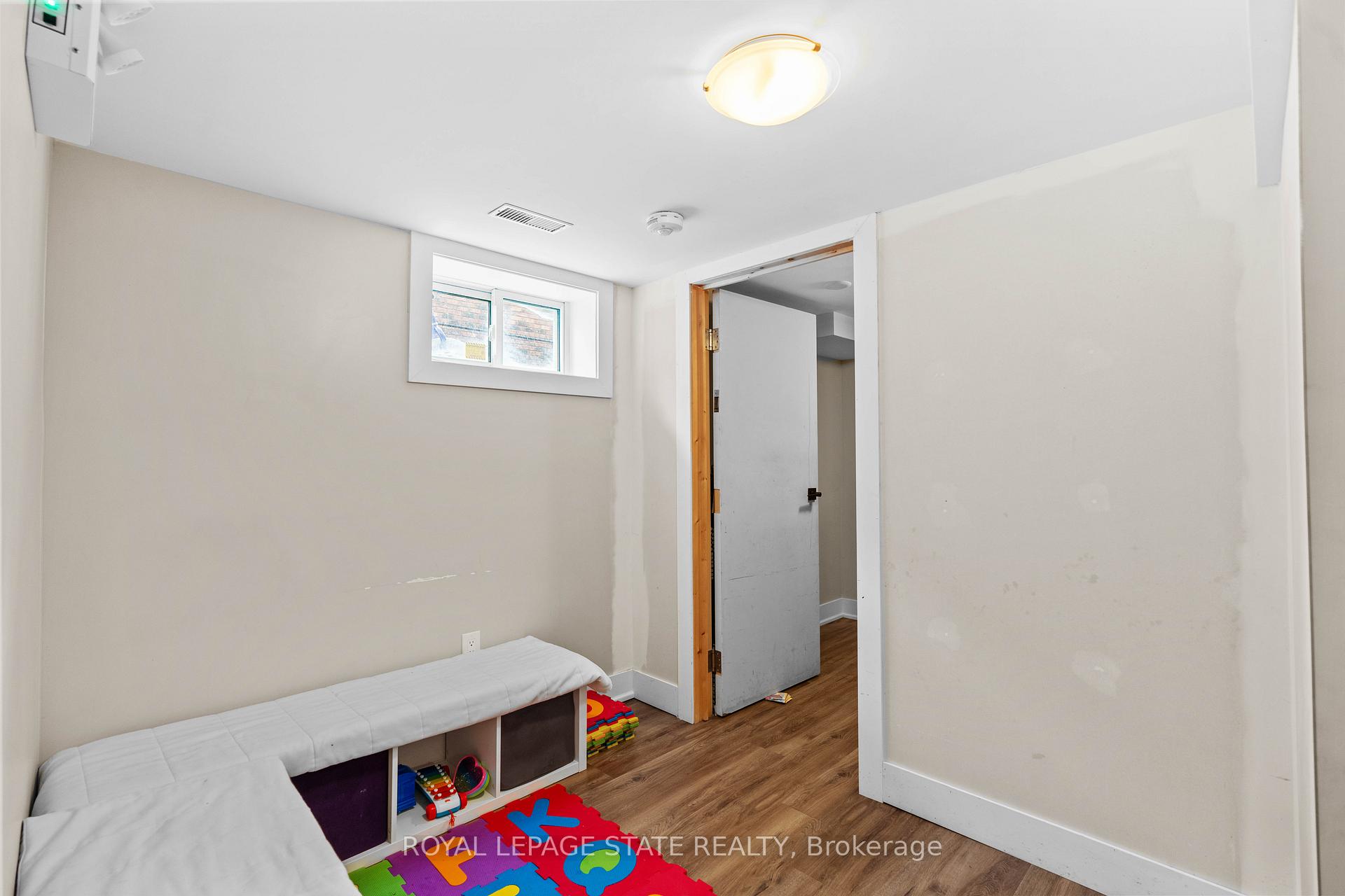 Photo 39 of 17 Prestwick Avenue, St. Catharines, Oakdale — HOMEH