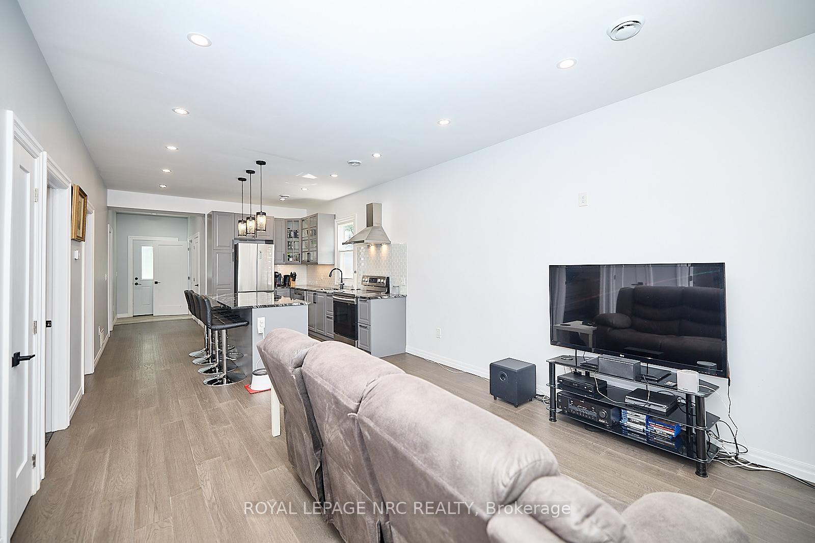 Photo 9 of 2 Fairburn Avenue, St. Catharines, Burleigh Hill — HOMEH