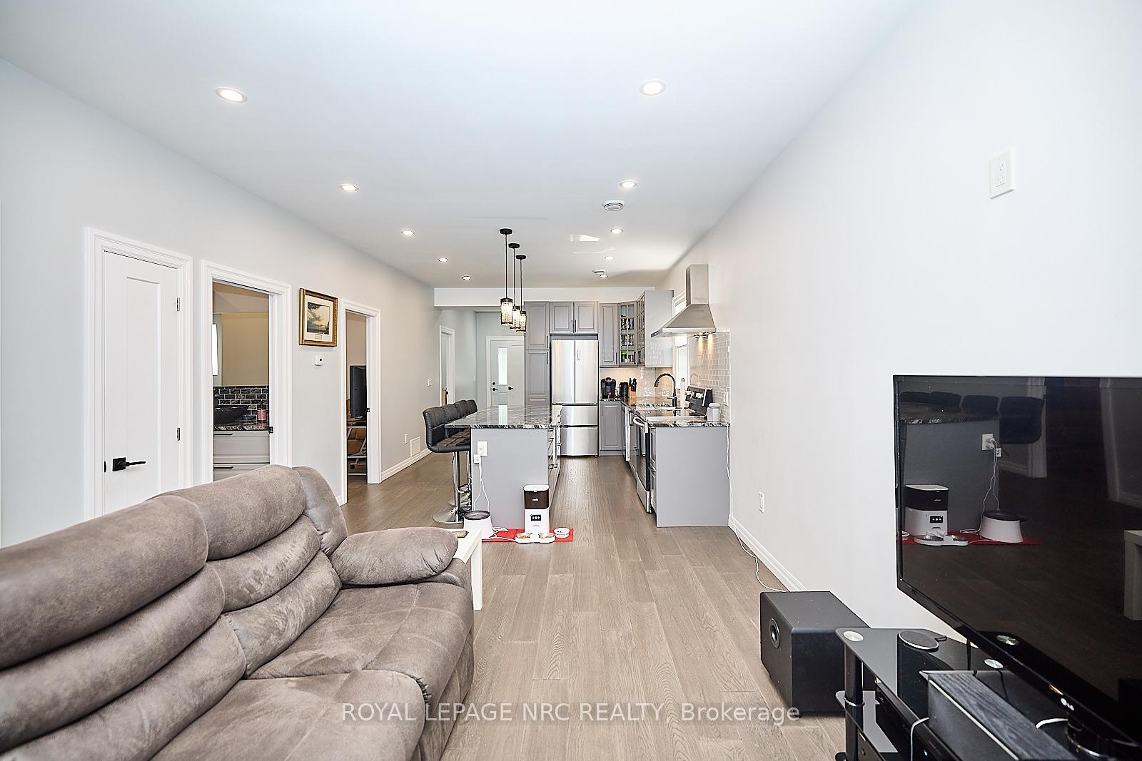 Photo 10 of 2 Fairburn Avenue, St. Catharines, Burleigh Hill — HOMEH