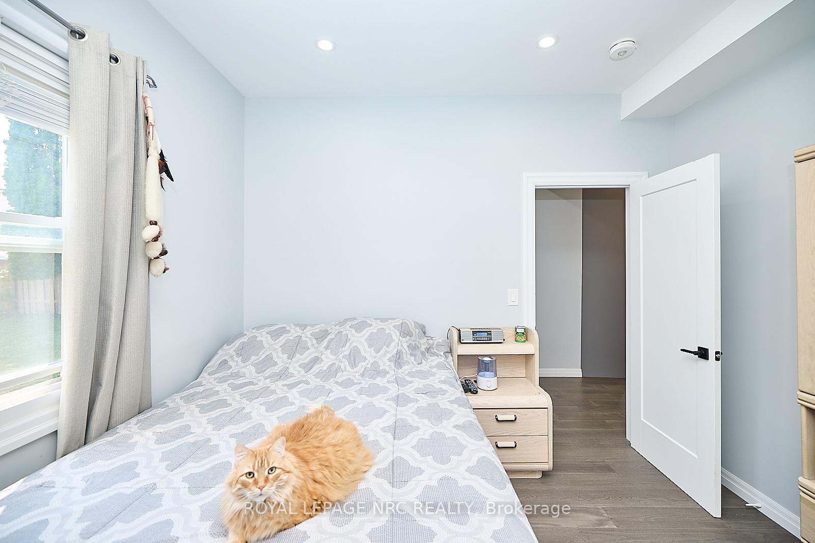 Photo 13 of 2 Fairburn Avenue, St. Catharines, Burleigh Hill — HOMEH