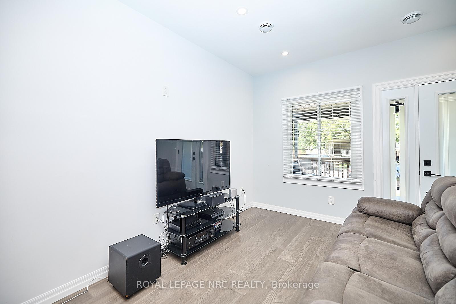 Photo 15 of 2 Fairburn Avenue, St. Catharines, Burleigh Hill — HOMEH