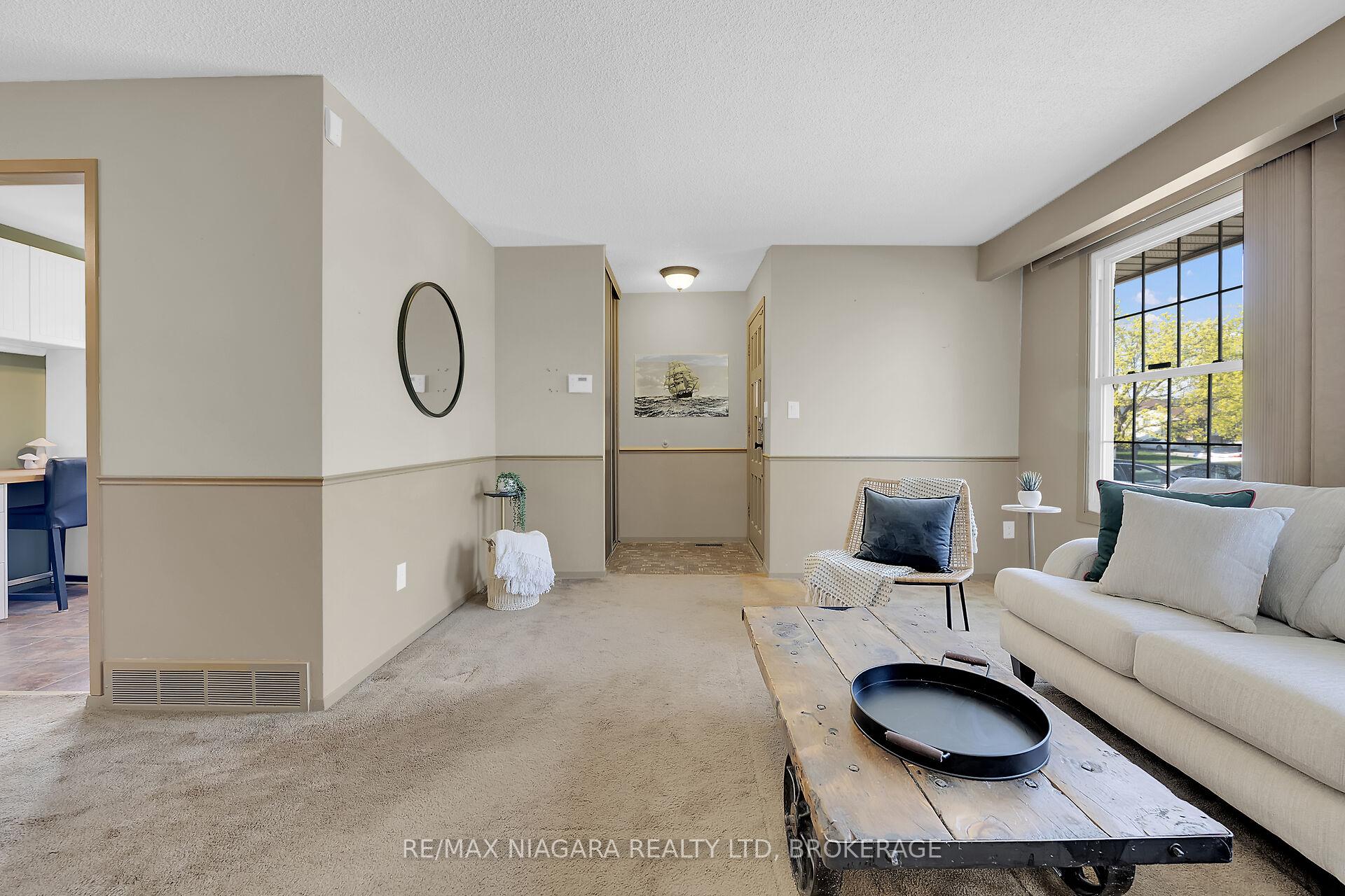 Photo 9 of 70 Loraine Drive, St. Catharines, Oakdale — HOMEH