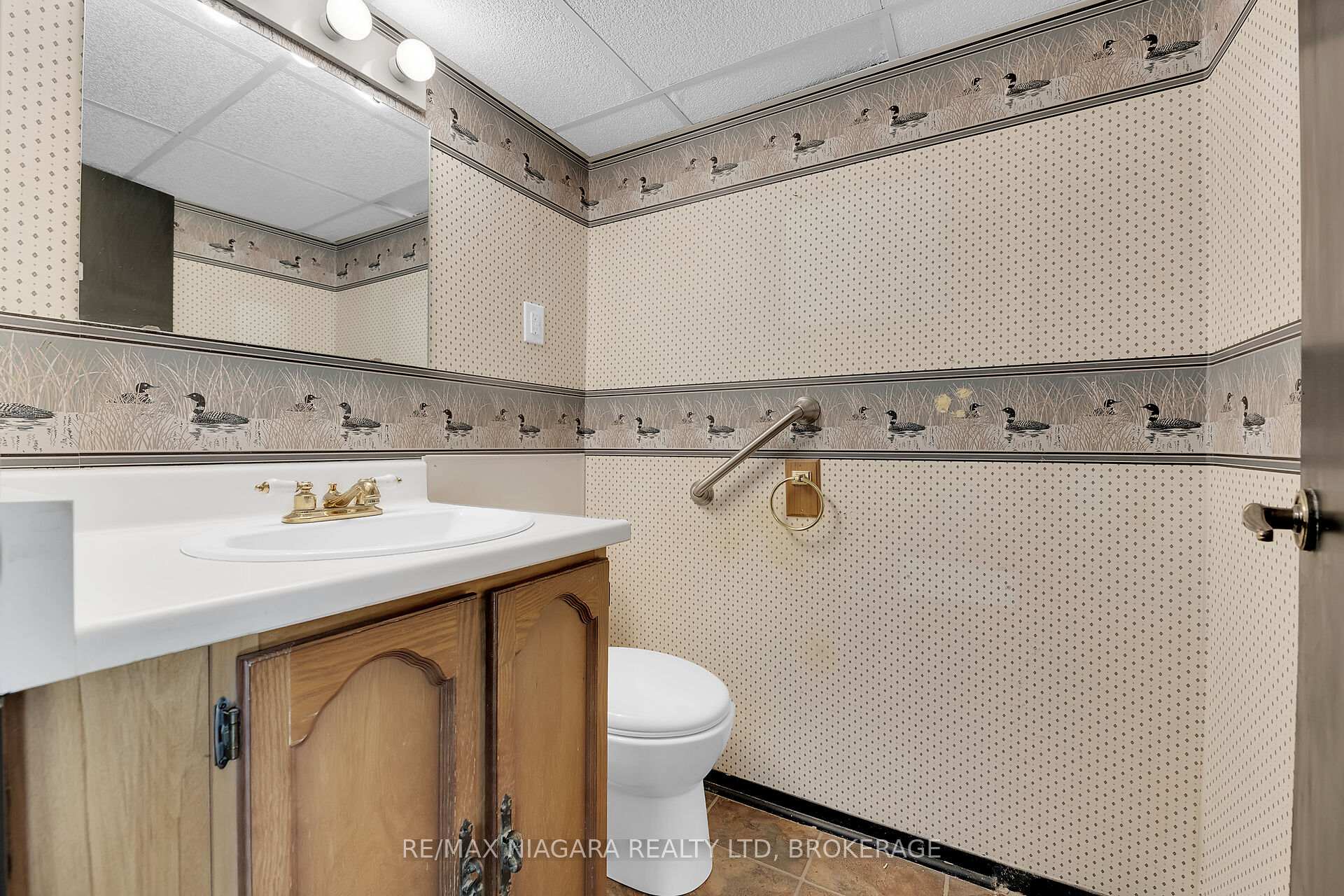 Photo 23 of 70 Loraine Drive, St. Catharines, Oakdale — HOMEH