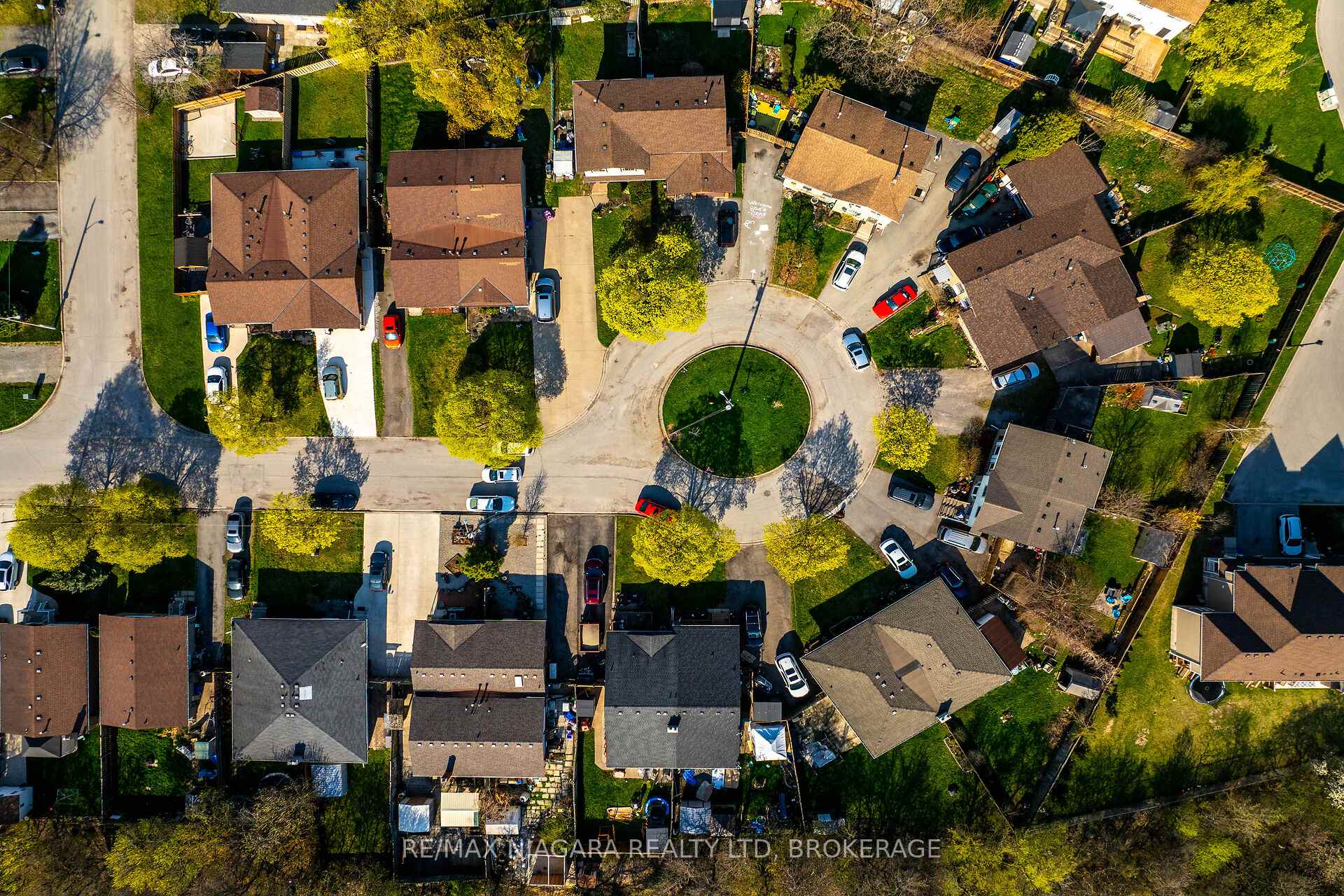 Photo 31 of 70 Loraine Drive, St. Catharines, Oakdale — HOMEH