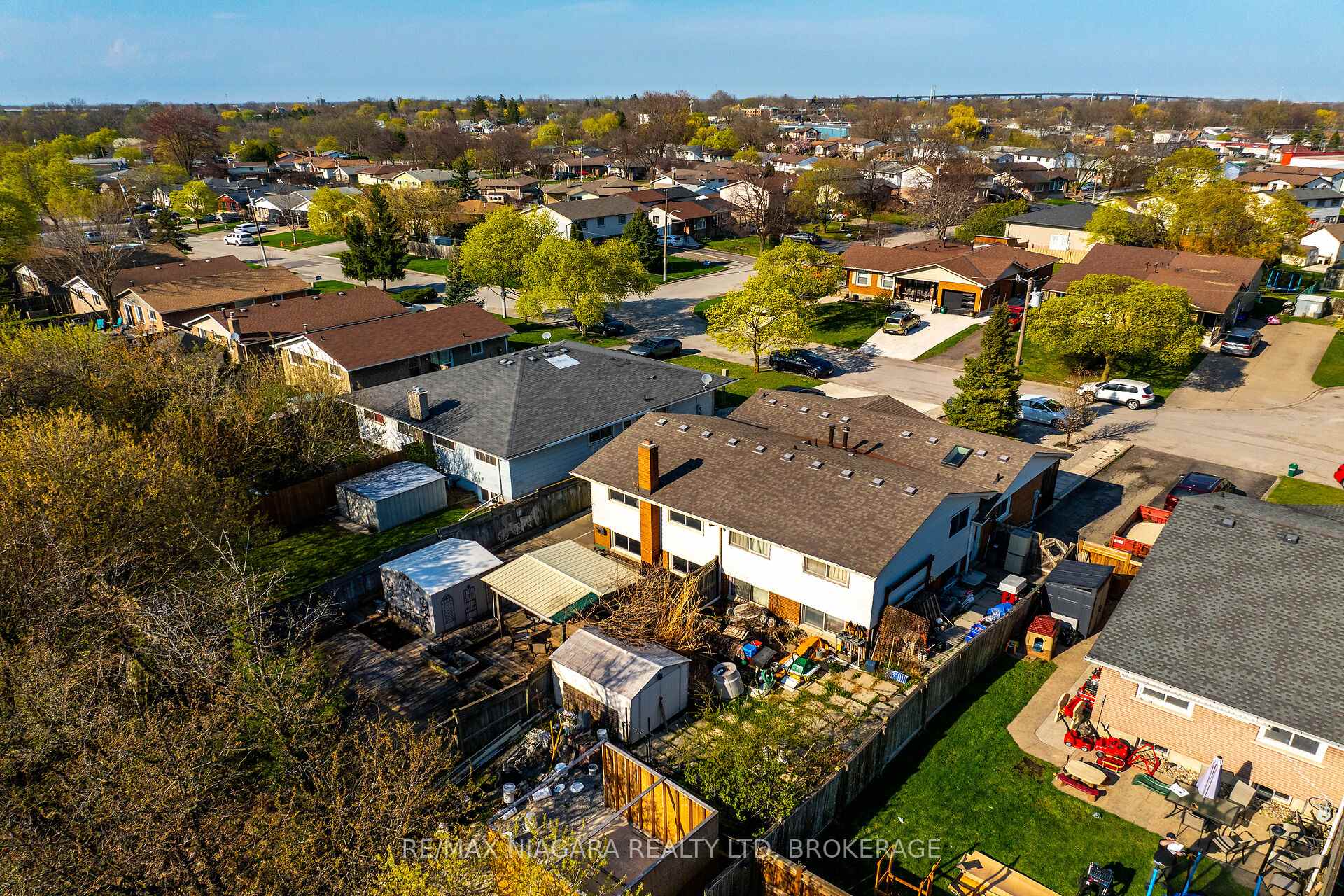 Photo 36 of 70 Loraine Drive, St. Catharines, Oakdale — HOMEH
