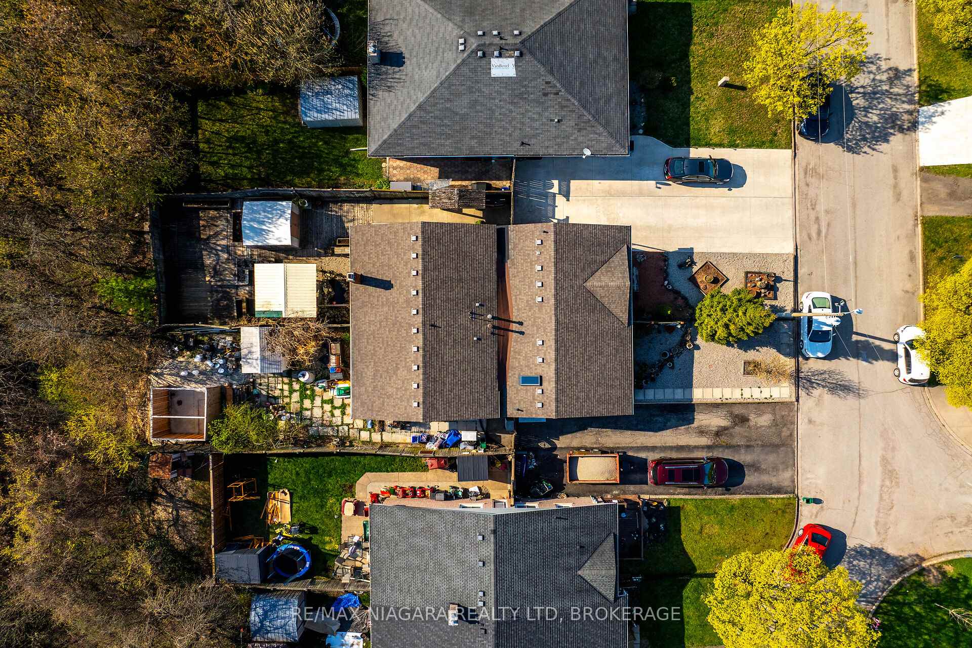 Photo 37 of 70 Loraine Drive, St. Catharines, Oakdale — HOMEH
