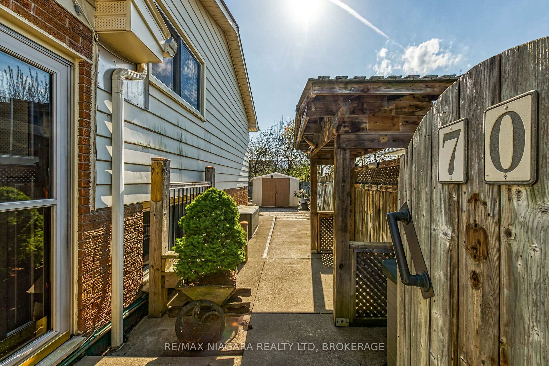 Photo 43 of 70 Loraine Drive, St. Catharines, Oakdale — HOMEH