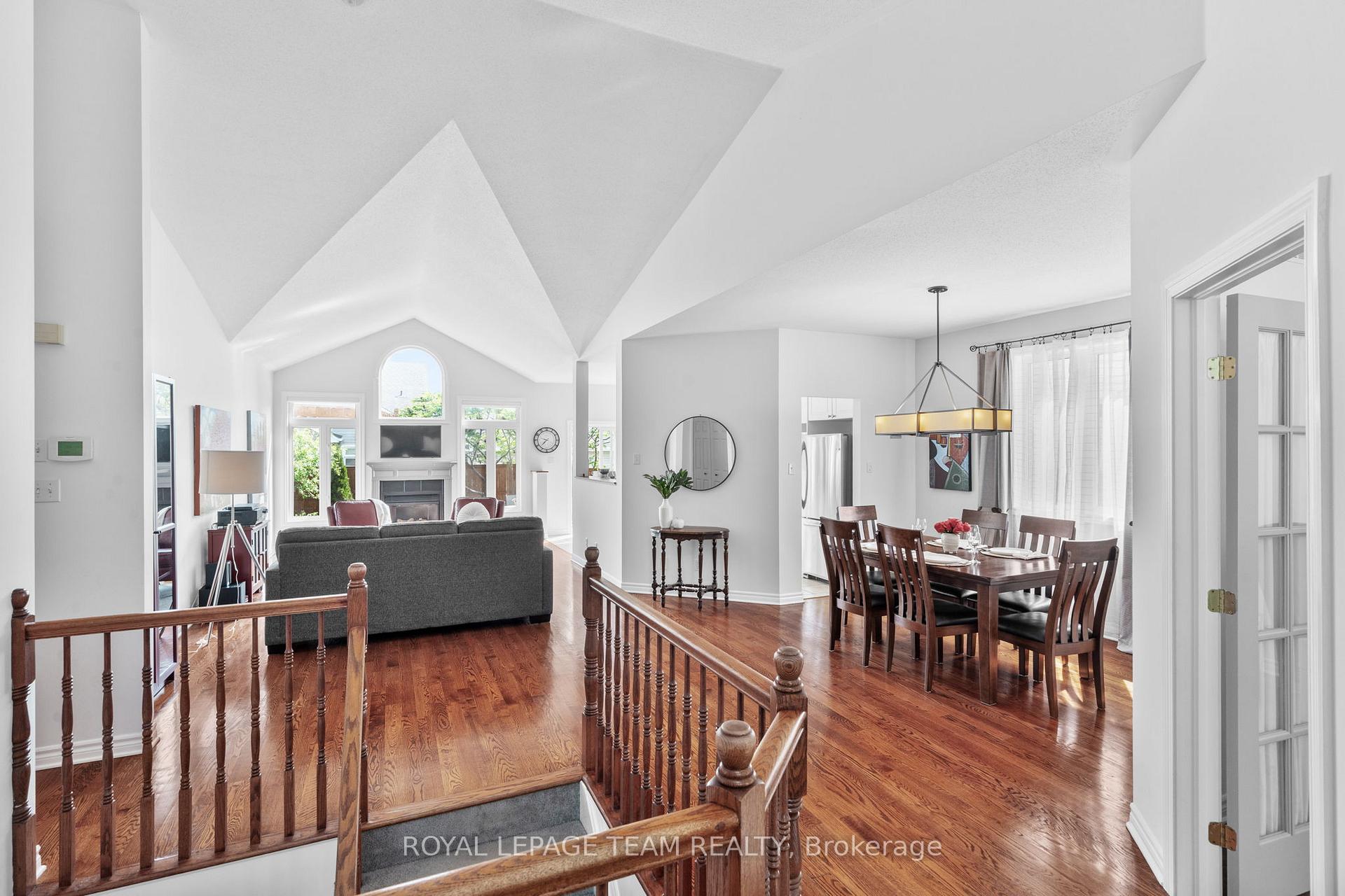 Photo 7 of 29 Shining Star Circle, Ottawa, Stittsville (South) — HOMEH