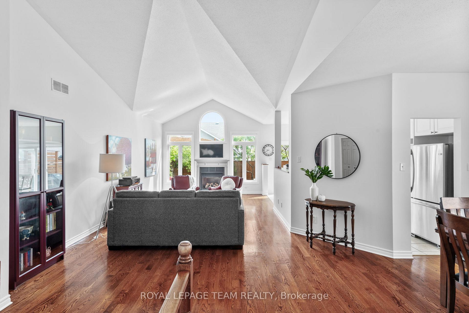 Photo 11 of 29 Shining Star Circle, Ottawa, Stittsville (South) — HOMEH