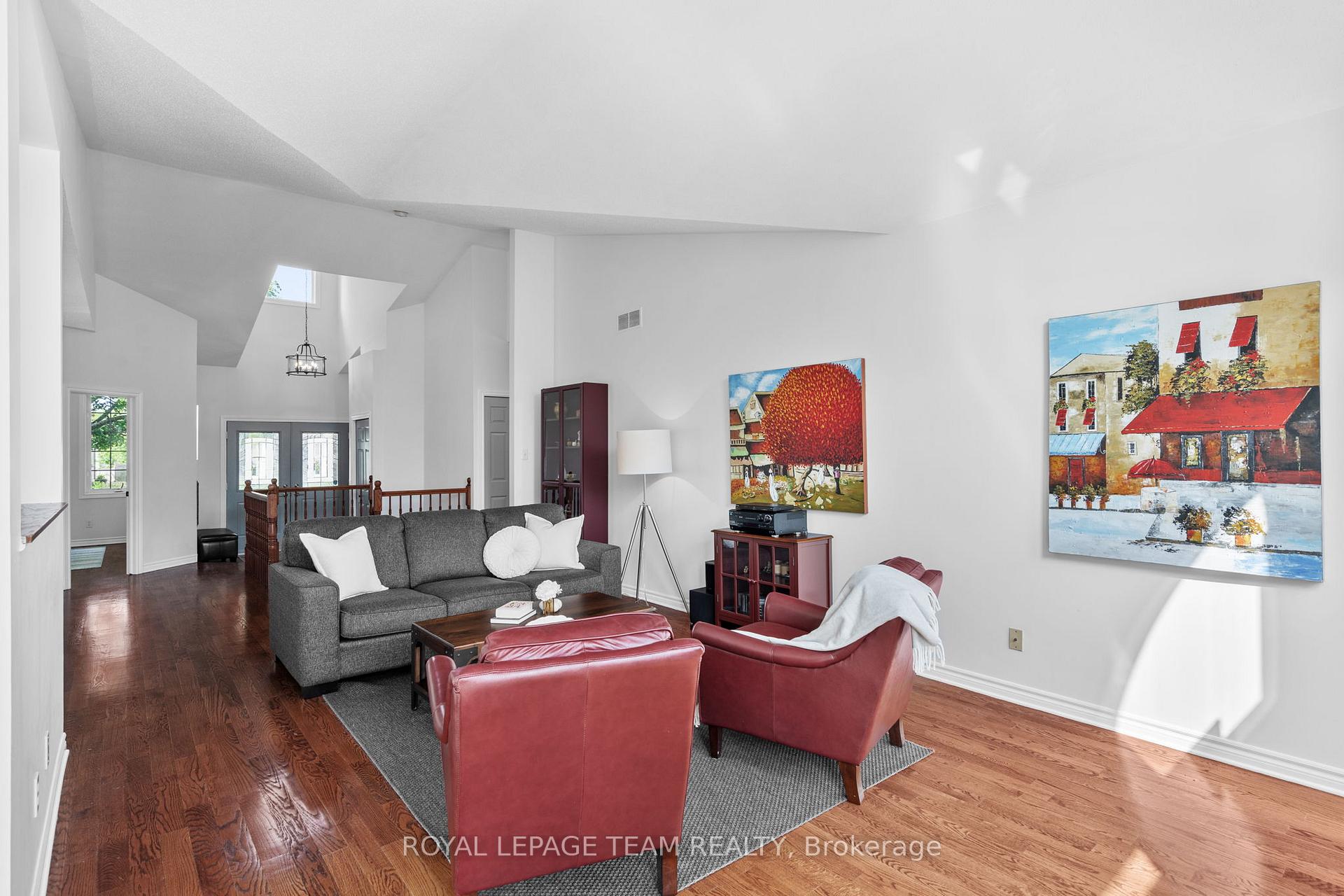 Photo 14 of 29 Shining Star Circle, Ottawa, Stittsville (South) — HOMEH