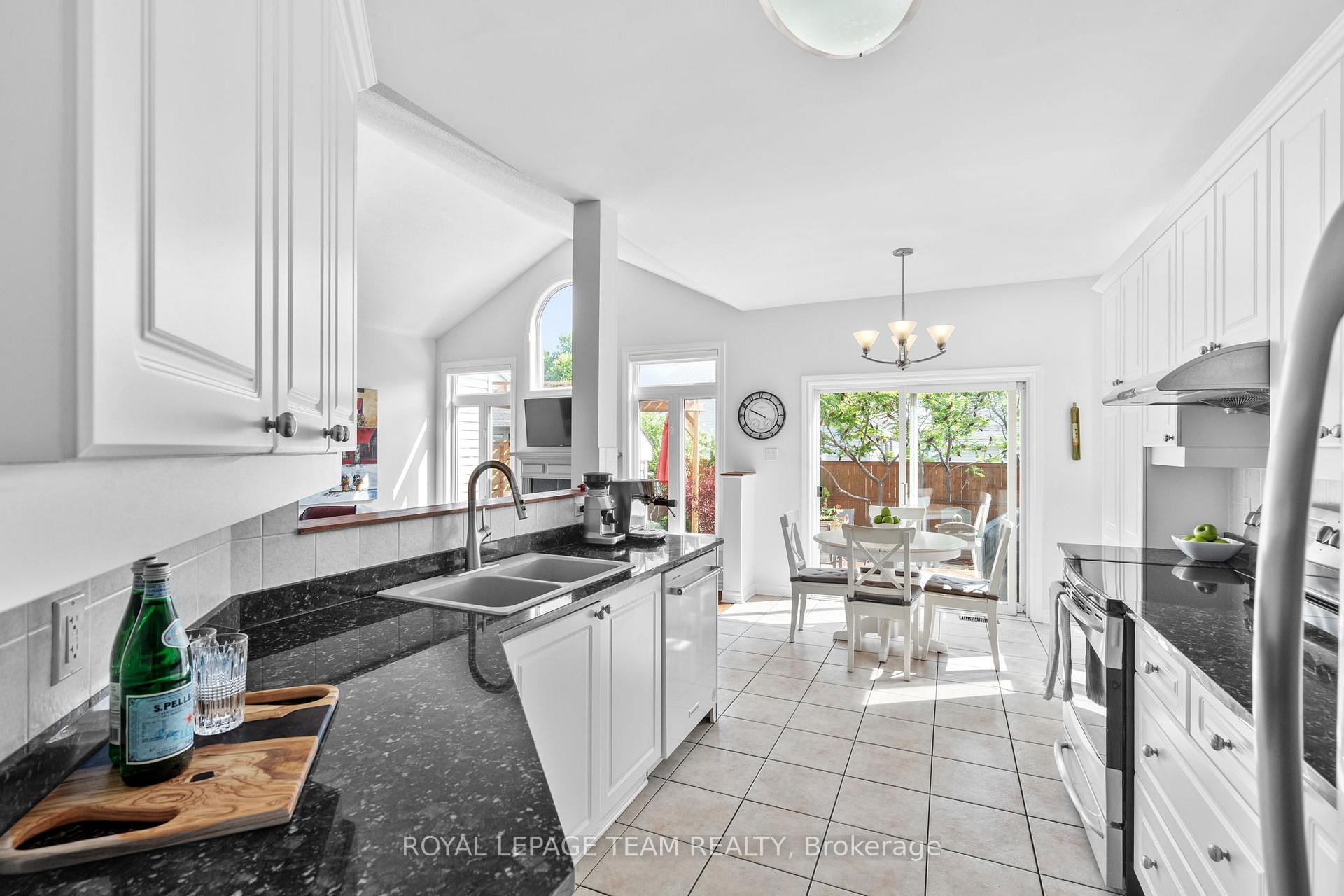 Photo 22 of 29 Shining Star Circle, Ottawa, Stittsville (South) — HOMEH