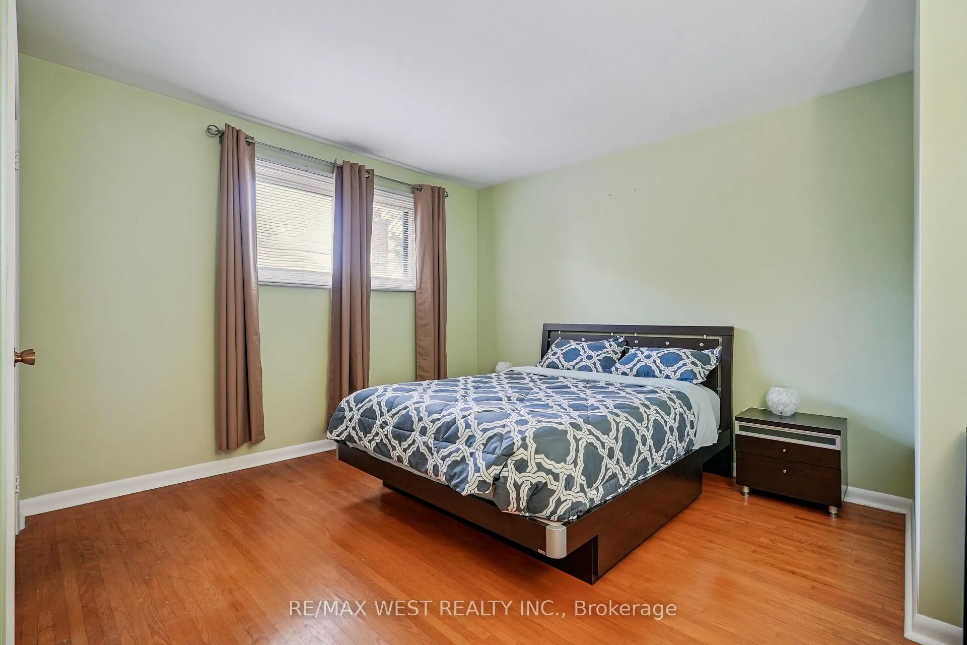 Photo 4 of 57 East 36th Street, Hamilton, Raleigh — HOMEH