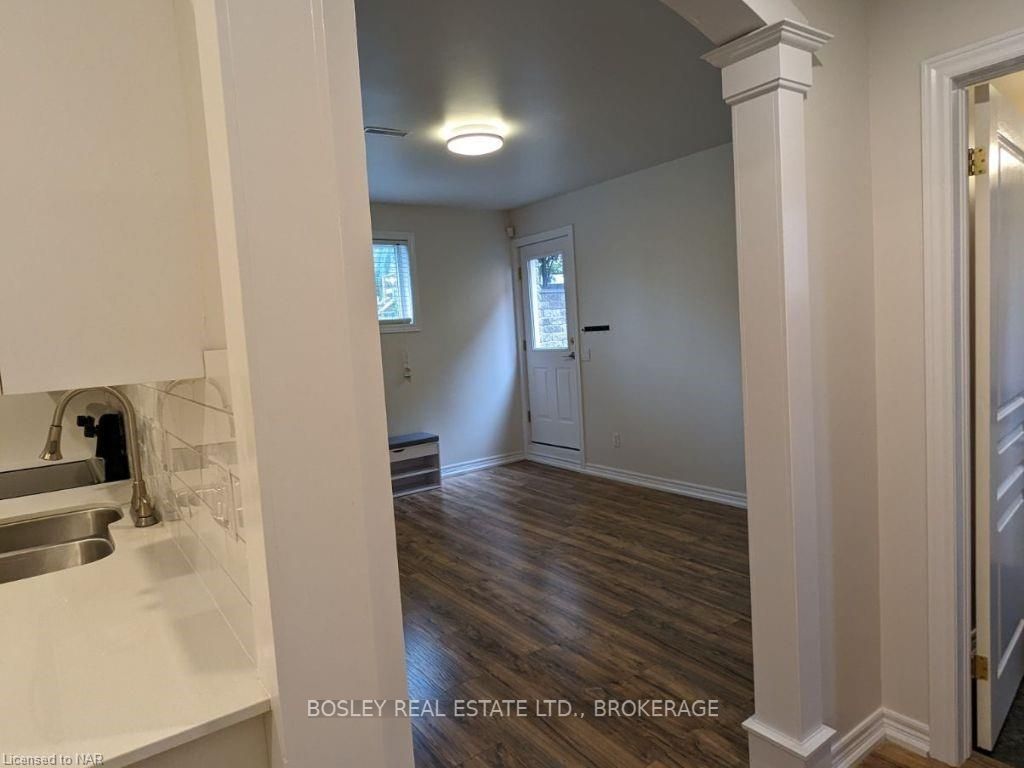 Photo 9 of 11 Matthews Court, St. Catharines, Rykert/Vansickle — HOMEH