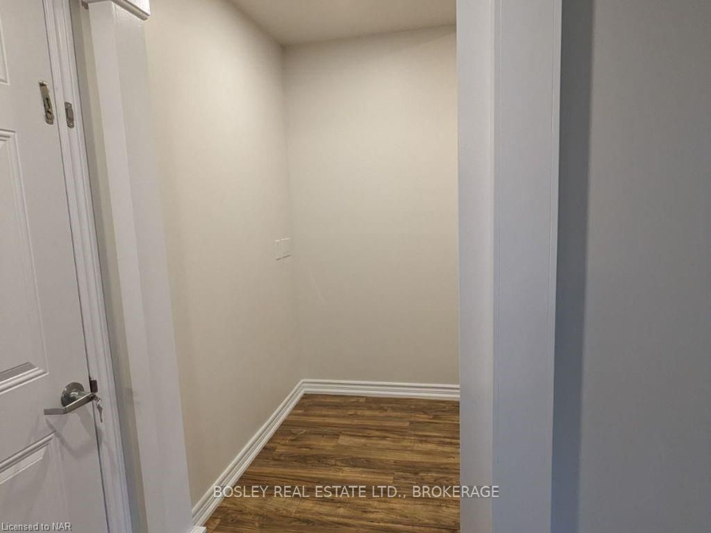 Photo 16 of 11 Matthews Court, St. Catharines, Rykert/Vansickle — HOMEH