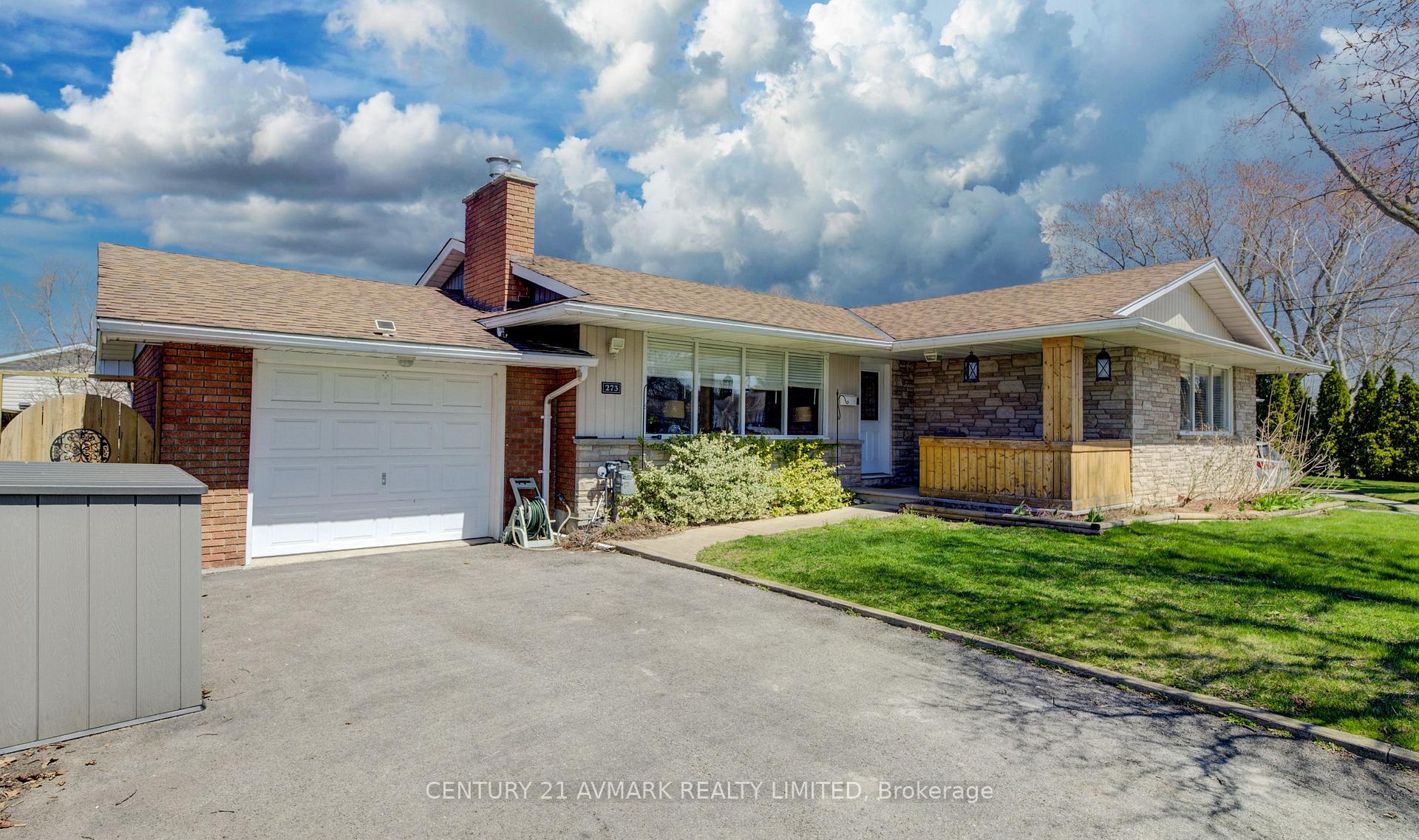Photo 2 of 273 Lakeshore Road, St. Catharines, Lakeshore — HOMEH