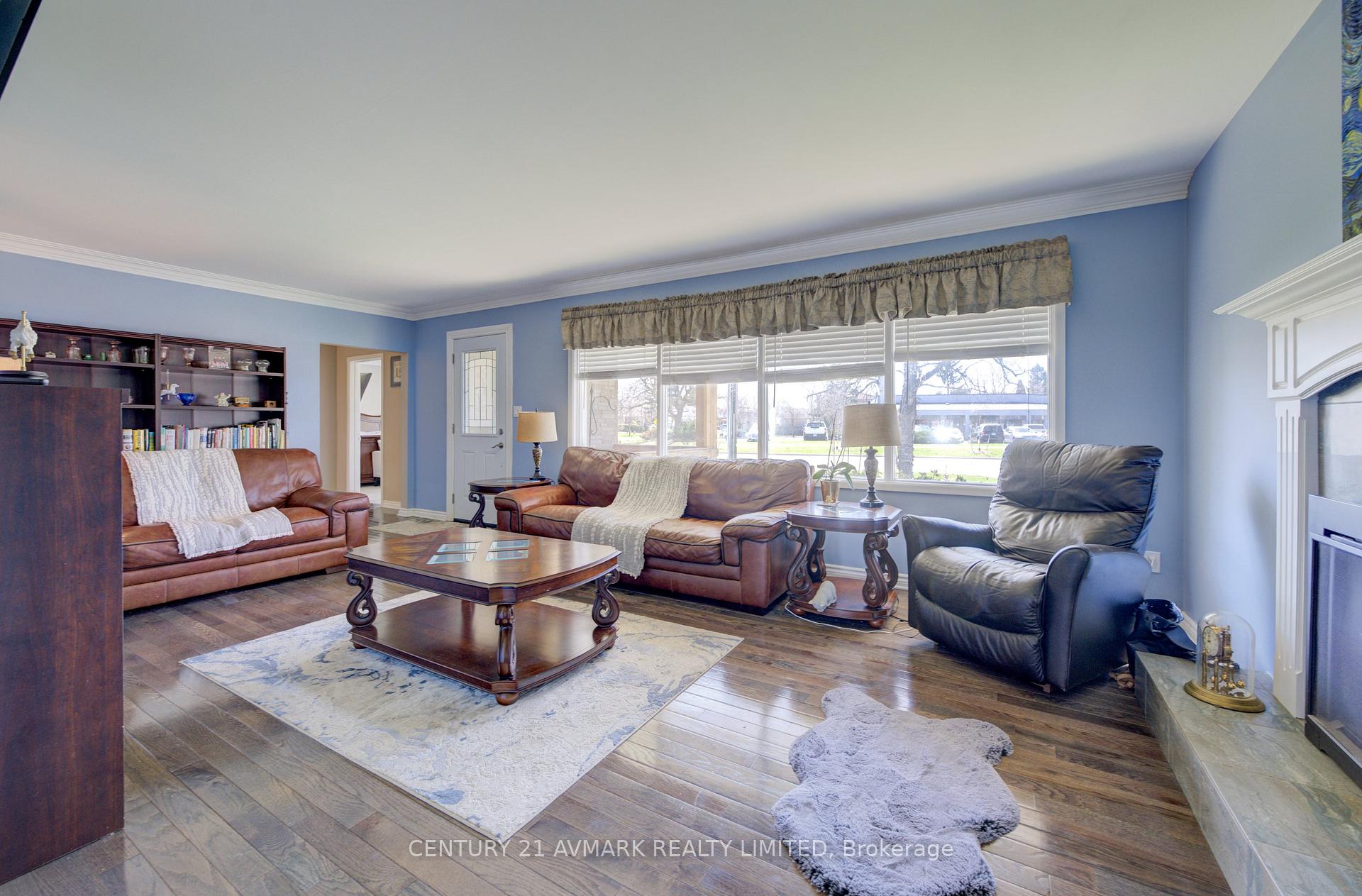 Photo 10 of 273 Lakeshore Road, St. Catharines, Lakeshore — HOMEH