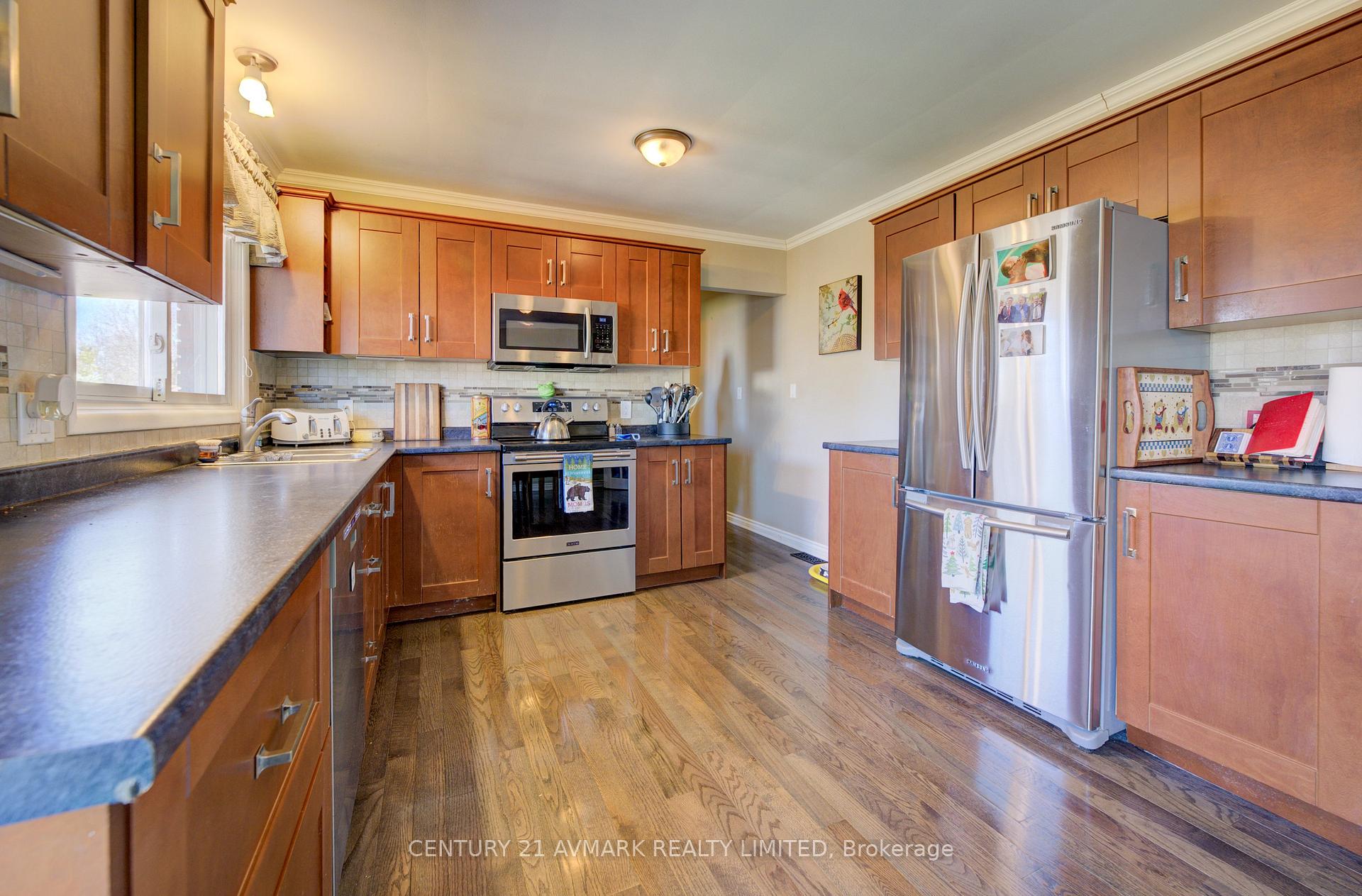 Photo 13 of 273 Lakeshore Road, St. Catharines, Lakeshore — HOMEH