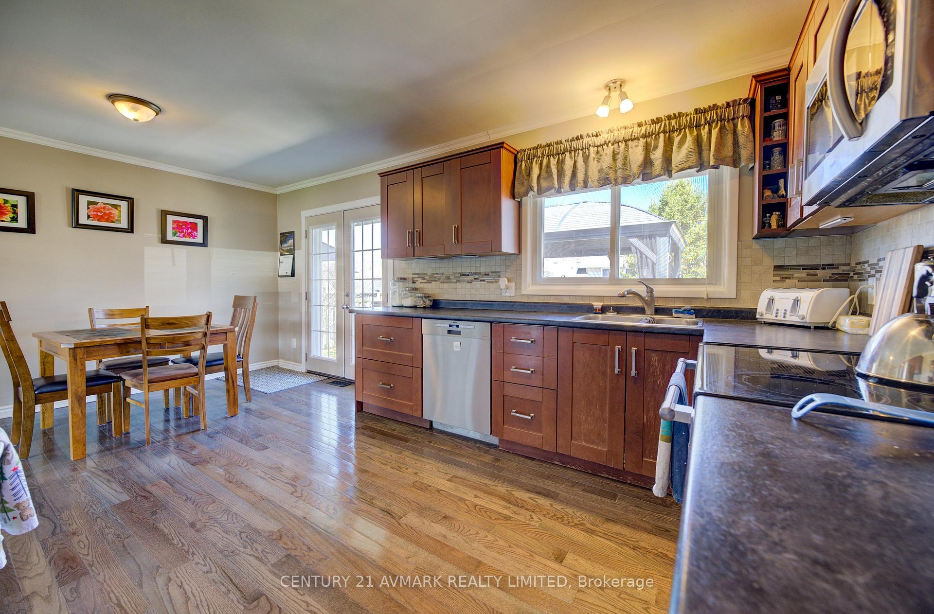 Photo 15 of 273 Lakeshore Road, St. Catharines, Lakeshore — HOMEH