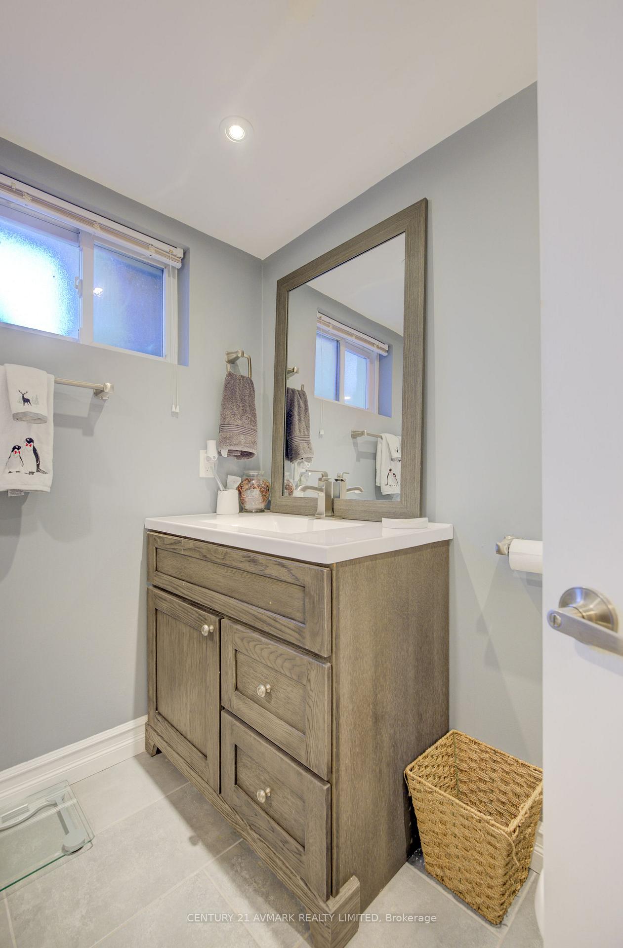 Photo 33 of 273 Lakeshore Road, St. Catharines, Lakeshore — HOMEH