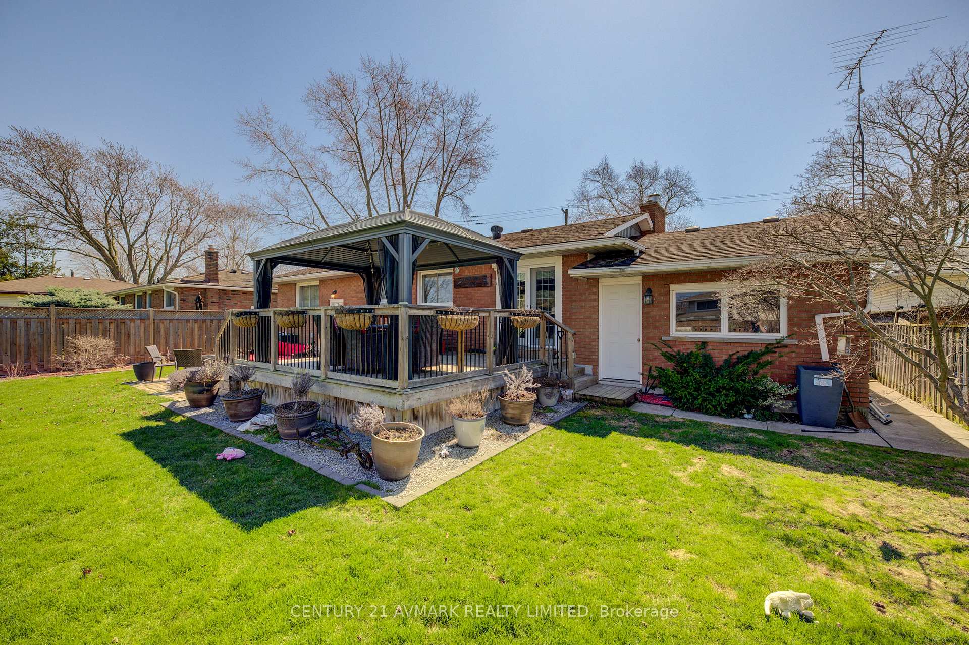 Photo 35 of 273 Lakeshore Road, St. Catharines, Lakeshore — HOMEH