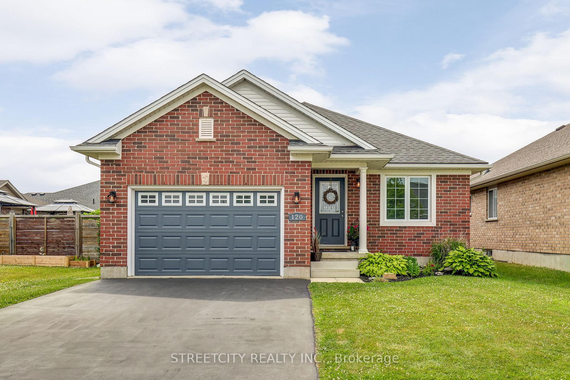 Front of 120 Peach Tree Boulevard