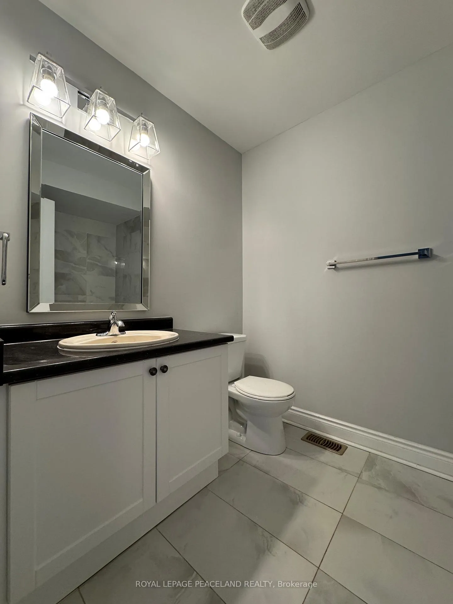 Photo 7 of 145 Argento Crescent, Vaughan, Vellore Village — HOMEH