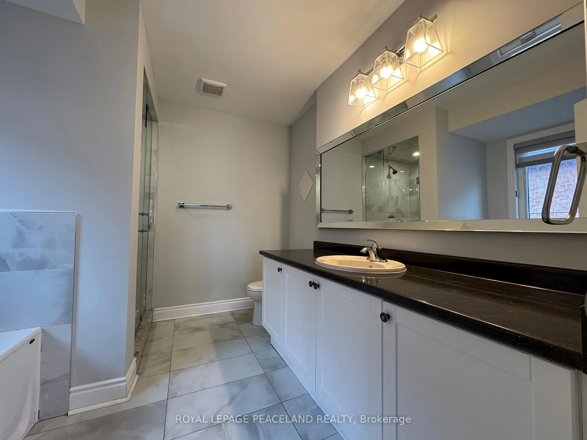 Photo 8 of 145 Argento Crescent, Vaughan, Vellore Village — HOMEH