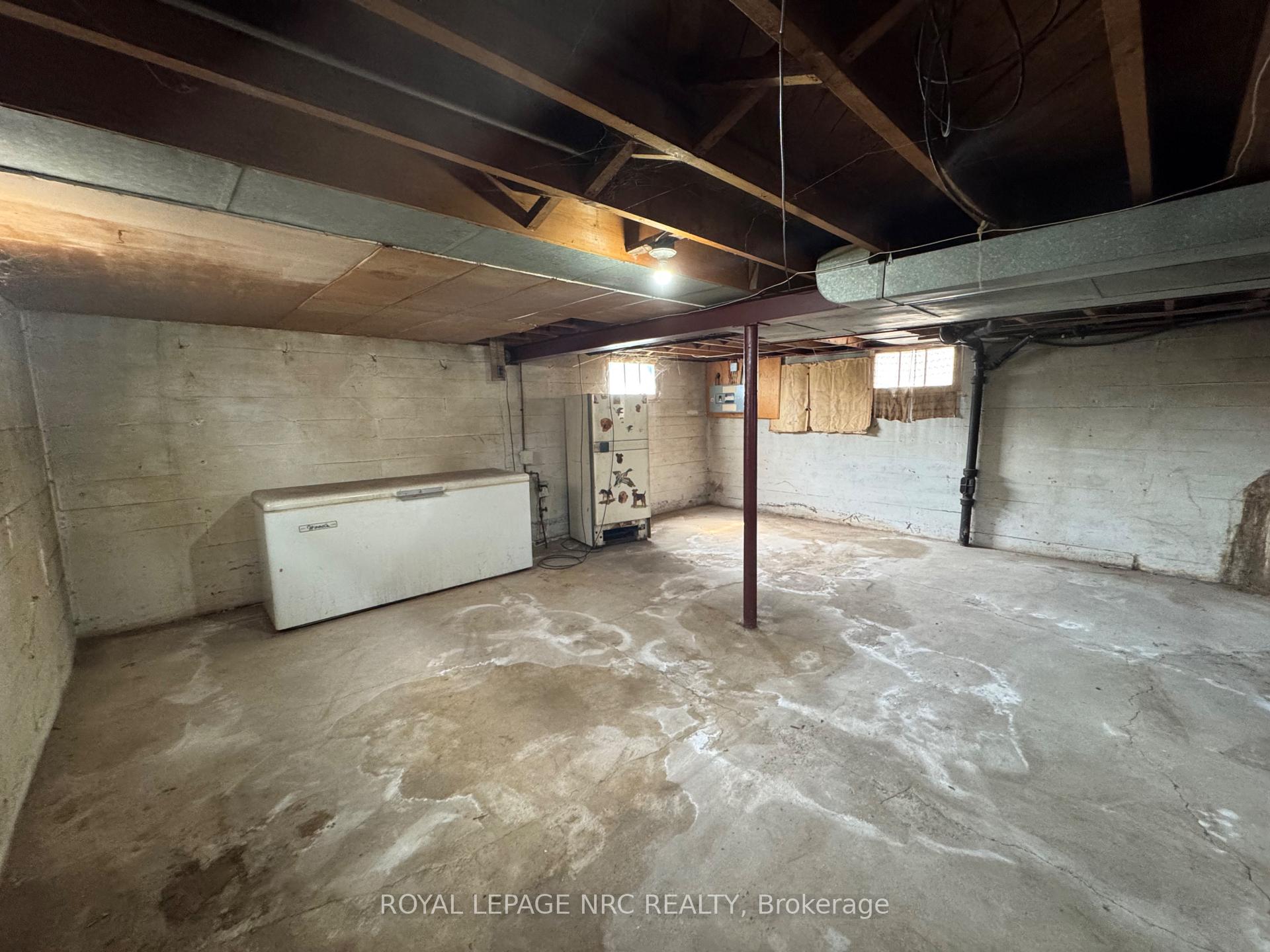 Photo 14 of 3 Eastbourne Avenue, St. Catharines, Facer — HOMEH