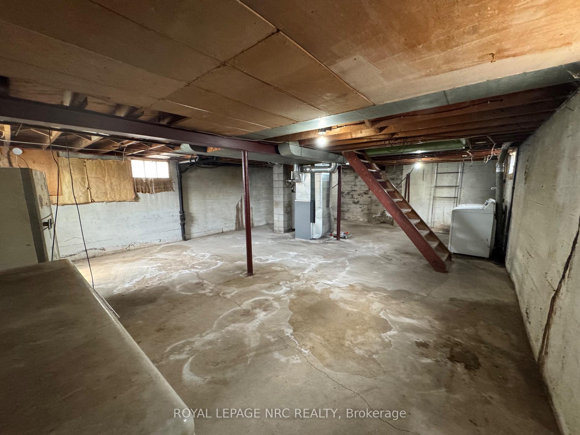 Photo 17 of 3 Eastbourne Avenue, St. Catharines, Facer — HOMEH