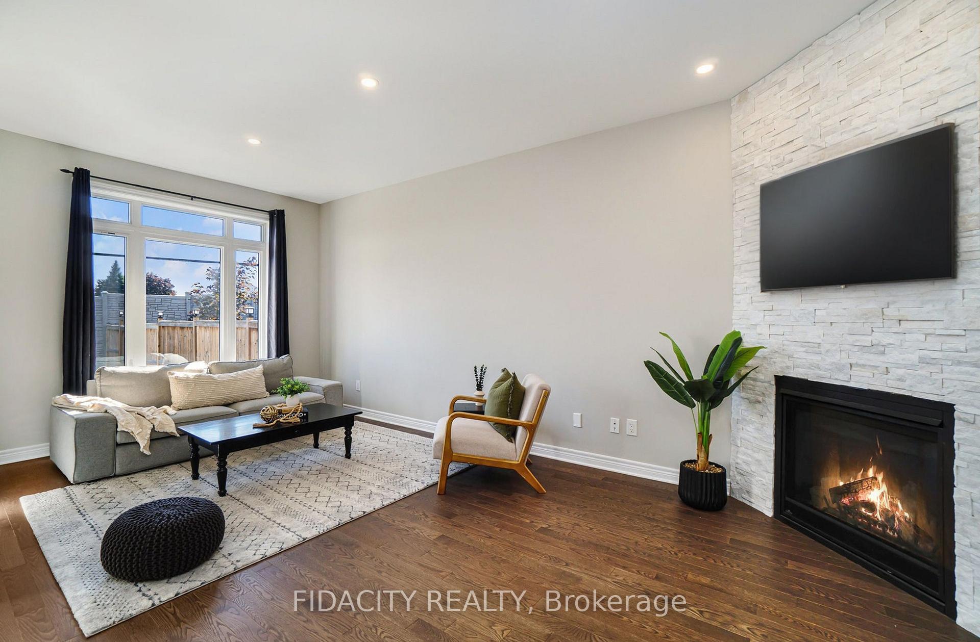 Photo 5 of 508 Bulat Court, Ottawa, Stittsville (North) — HOMEH