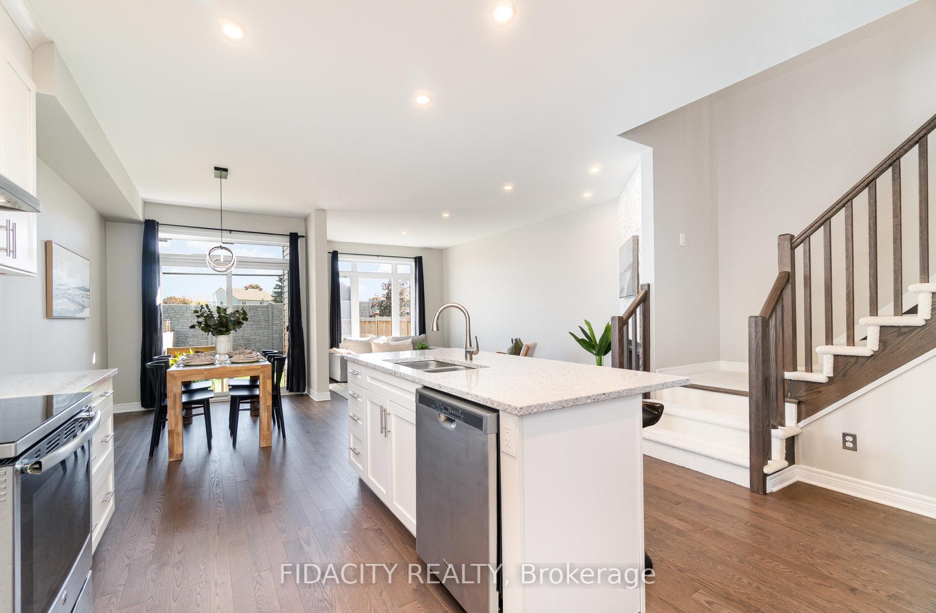 Photo 12 of 508 Bulat Court, Ottawa, Stittsville (North) — HOMEH