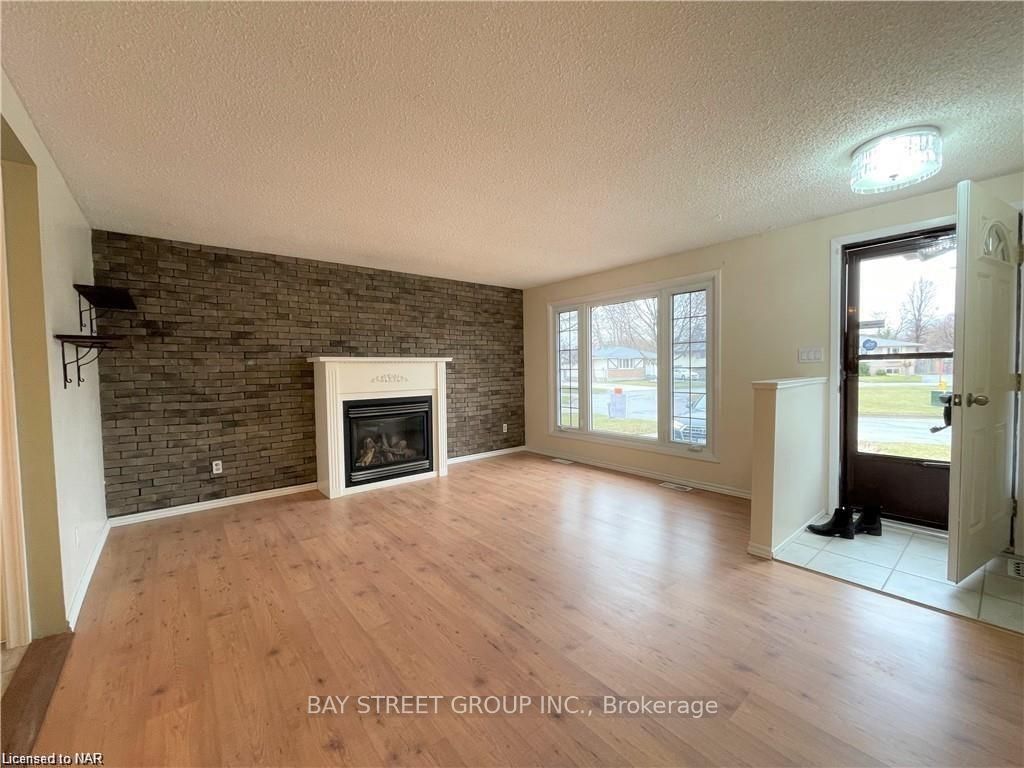 Photo 2 of Unit Main, 75 Bula Drive, St. Catharines, Lakeport — HOMEH