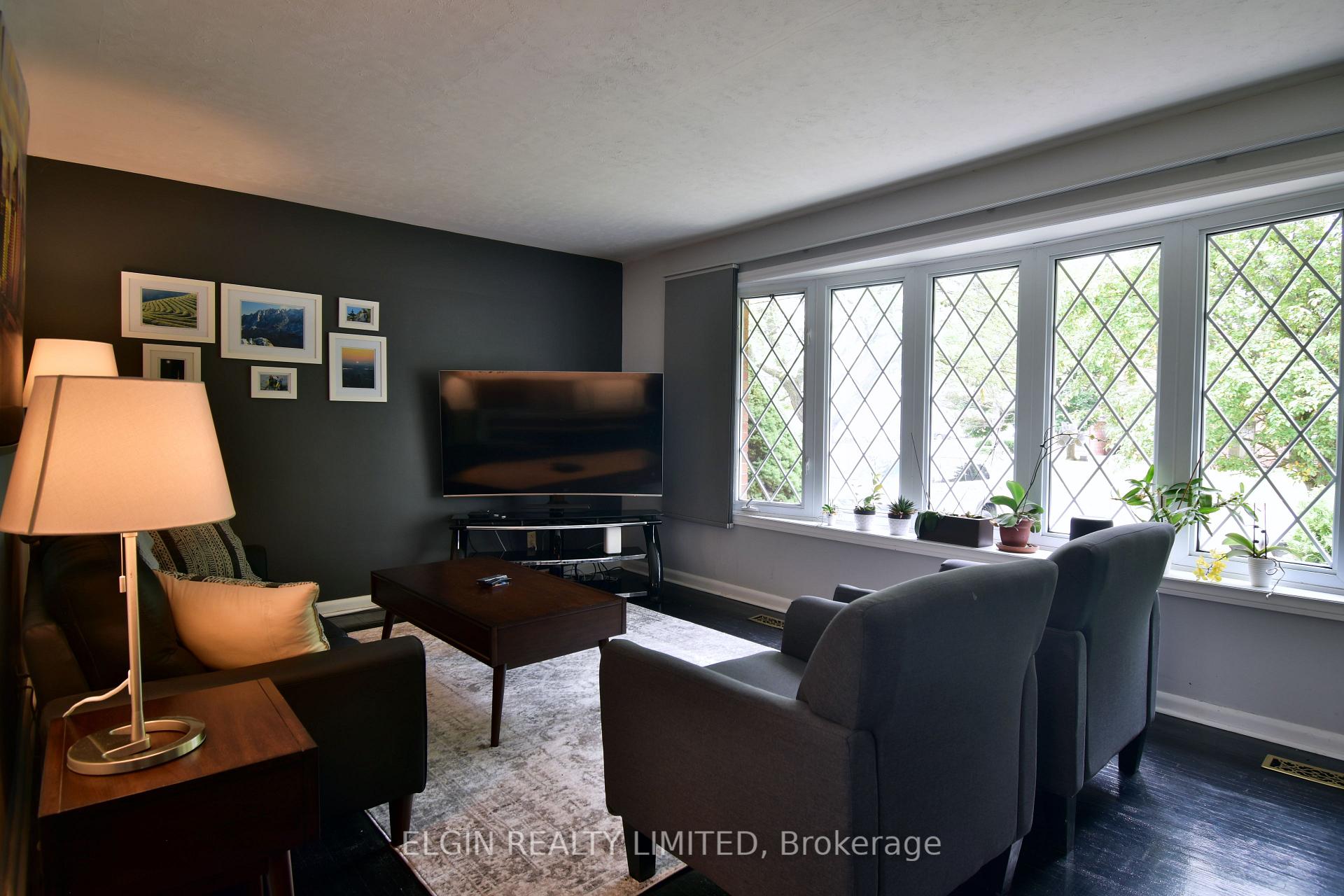 Photo 6 of 215 First Avenue, St. Thomas — HOMEH