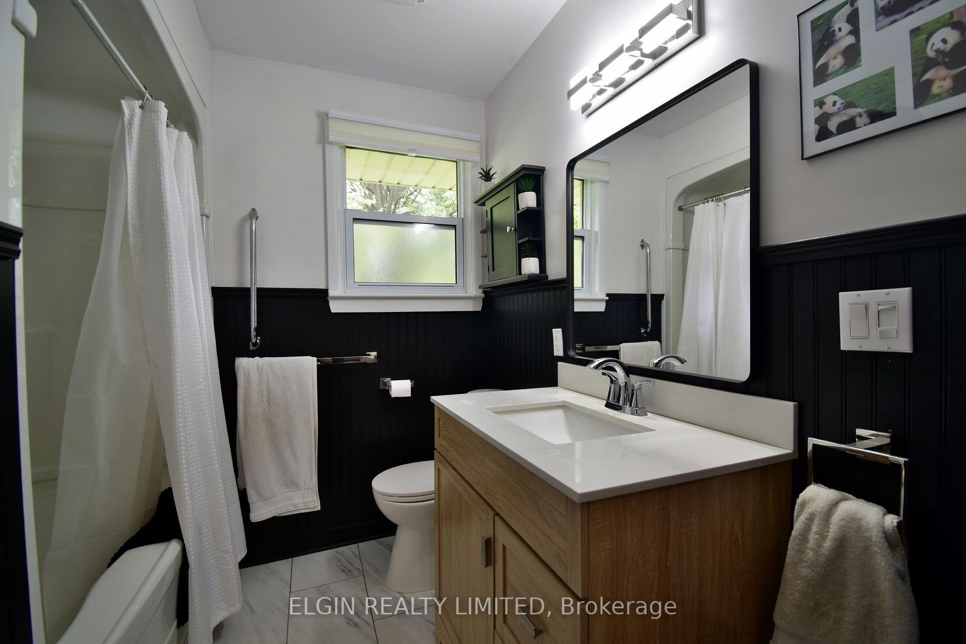 Photo 13 of 215 First Avenue, St. Thomas — HOMEH