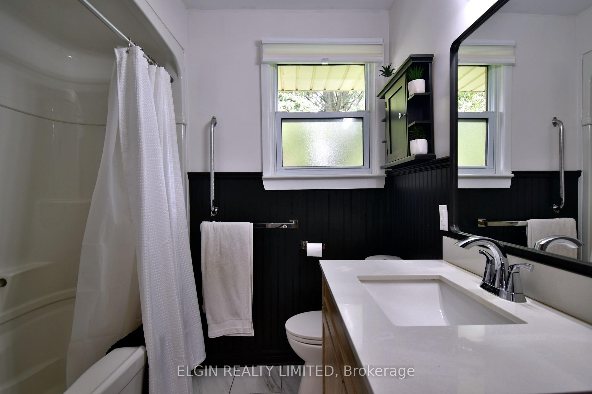 Photo 14 of 215 First Avenue, St. Thomas — HOMEH