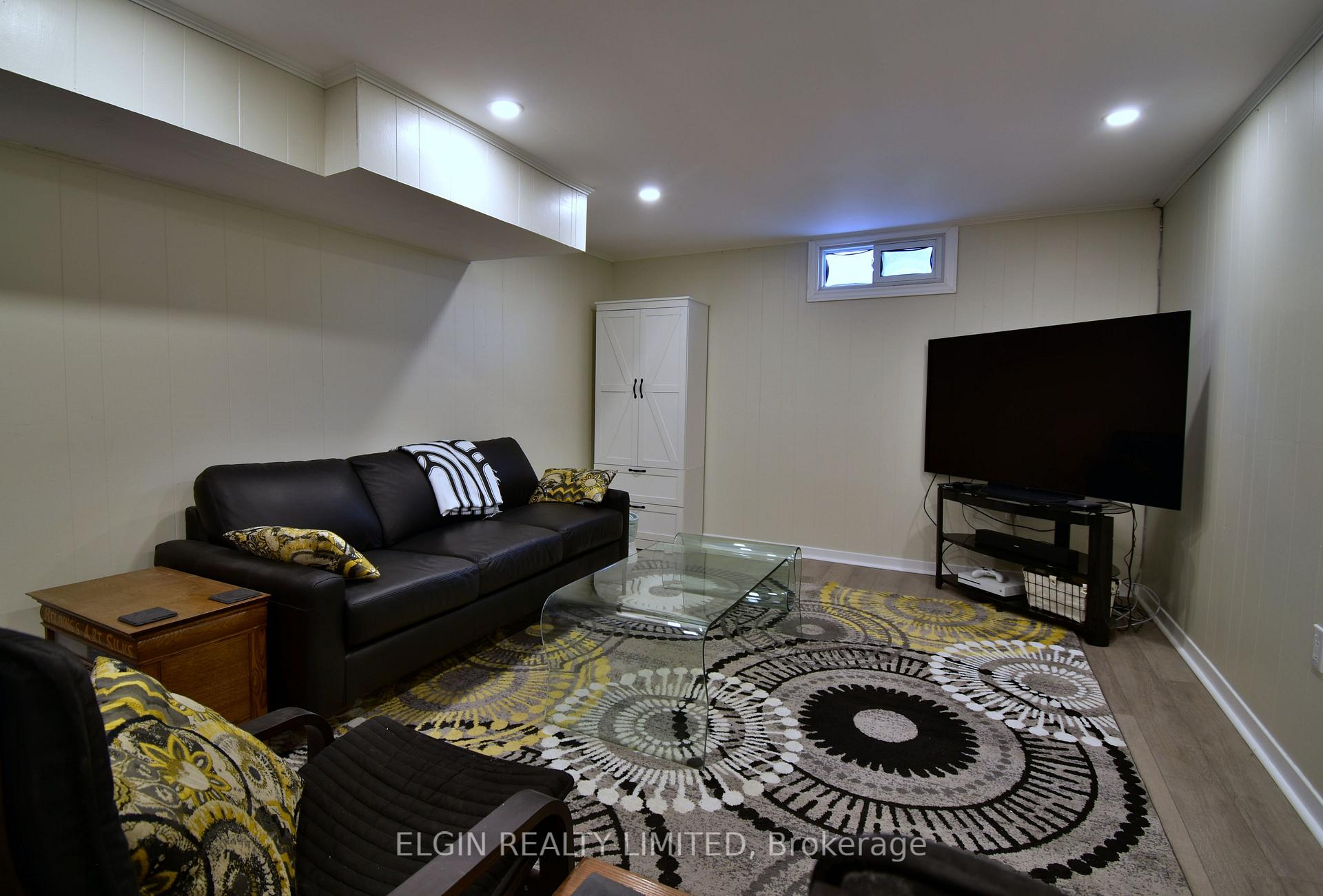 Photo 19 of 215 First Avenue, St. Thomas — HOMEH