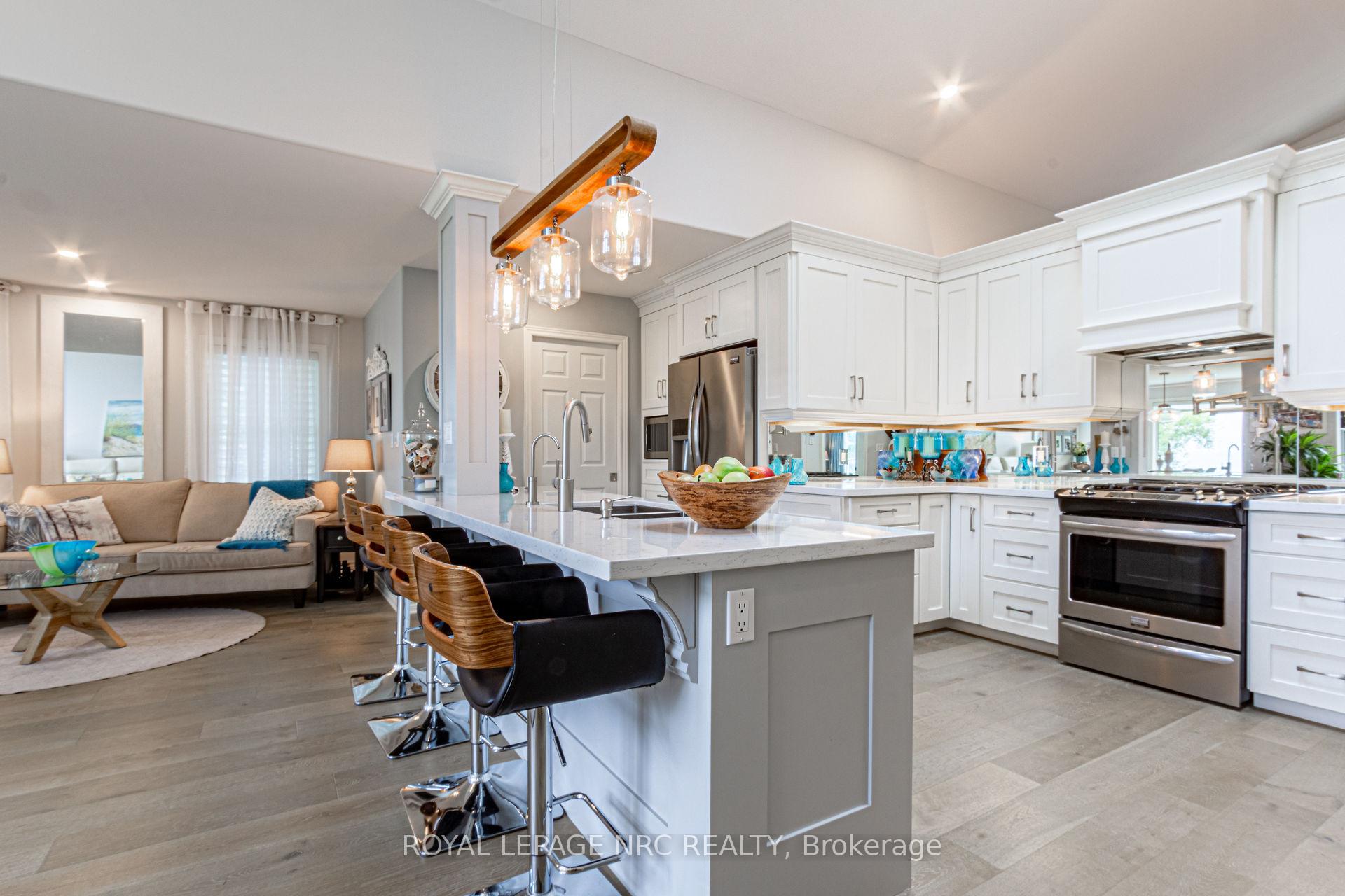 Photo 6 of 123 Arthur Street, St. Catharines, Lakeshore — HOMEH