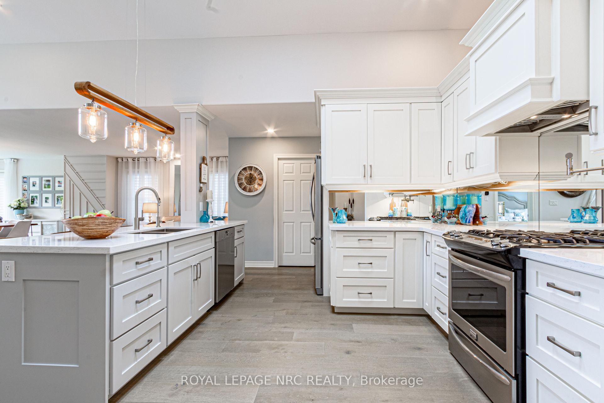 Photo 7 of 123 Arthur Street, St. Catharines, Lakeshore — HOMEH