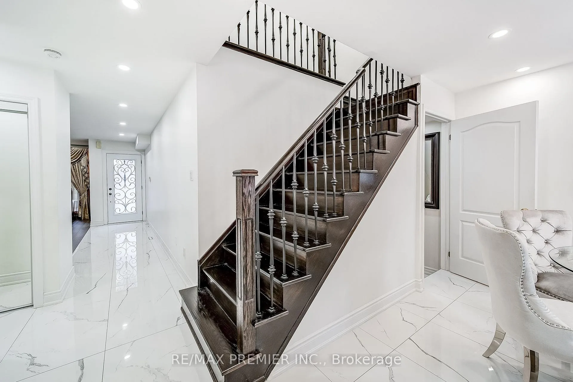 Photo 11 of 22 Canvasback Drive, Vaughan, Vellore Village — HOMEH
