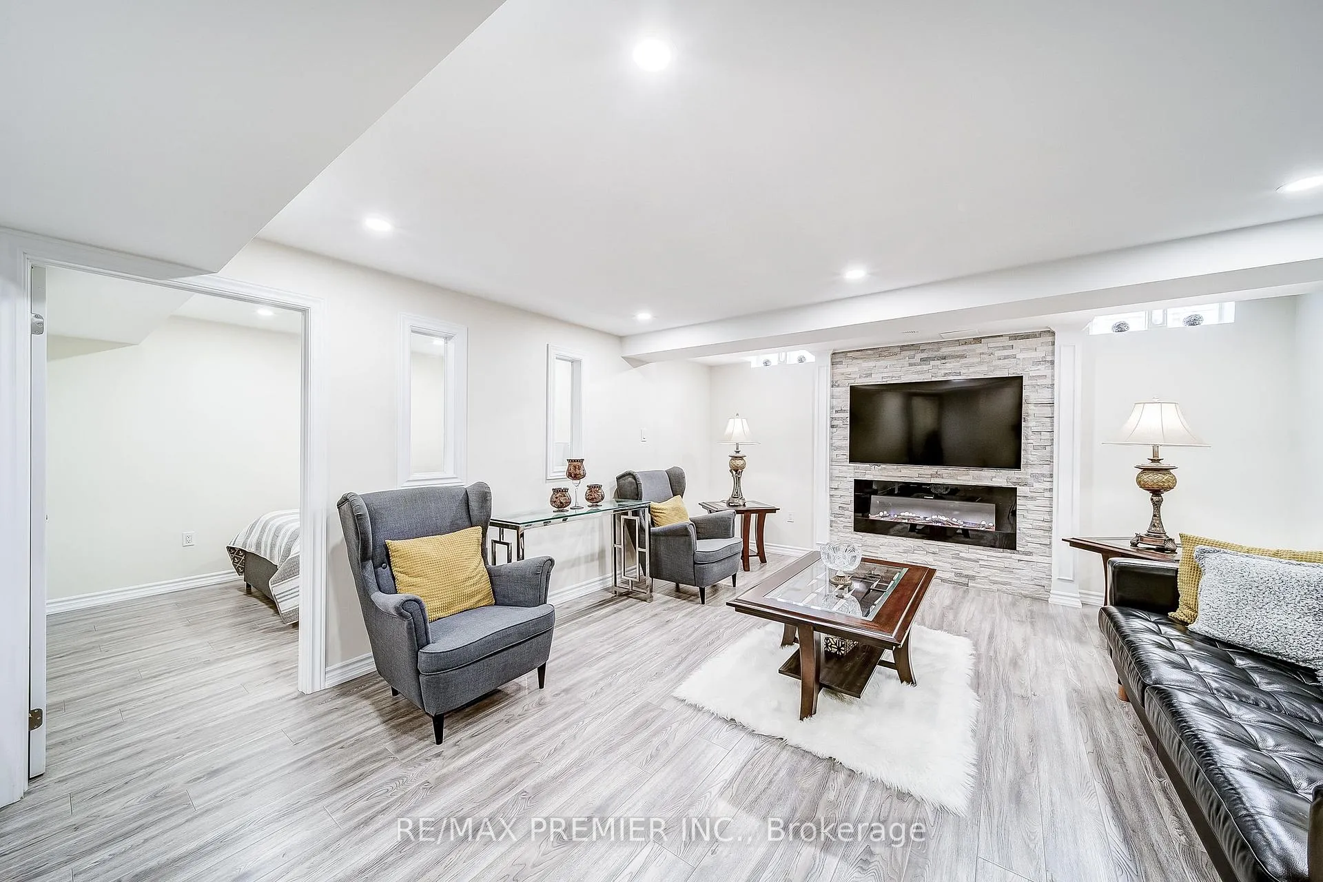 Photo 38 of 22 Canvasback Drive, Vaughan, Vellore Village — HOMEH