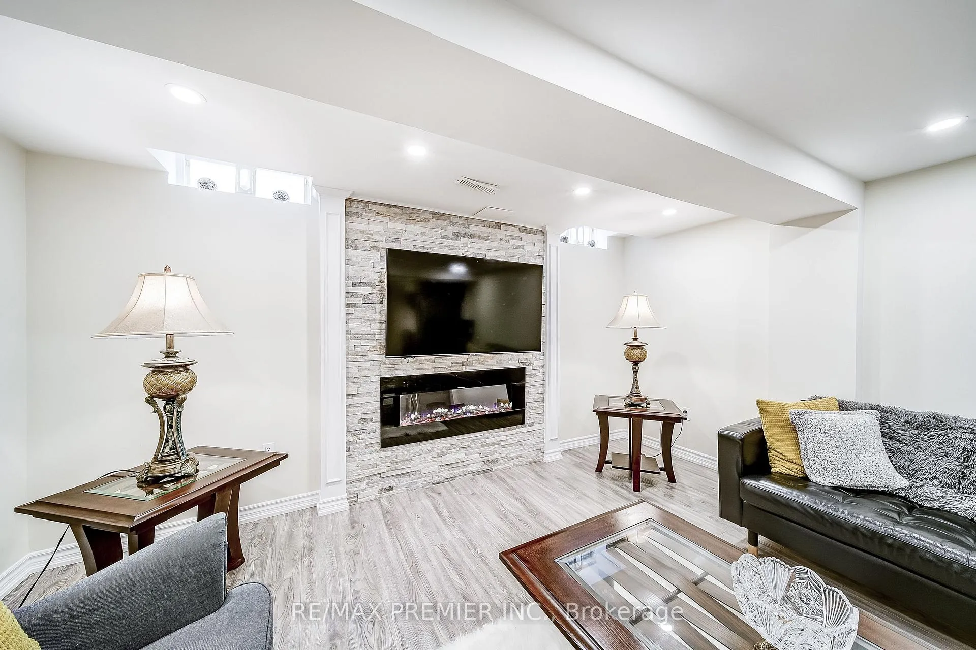 Photo 40 of 22 Canvasback Drive, Vaughan, Vellore Village — HOMEH