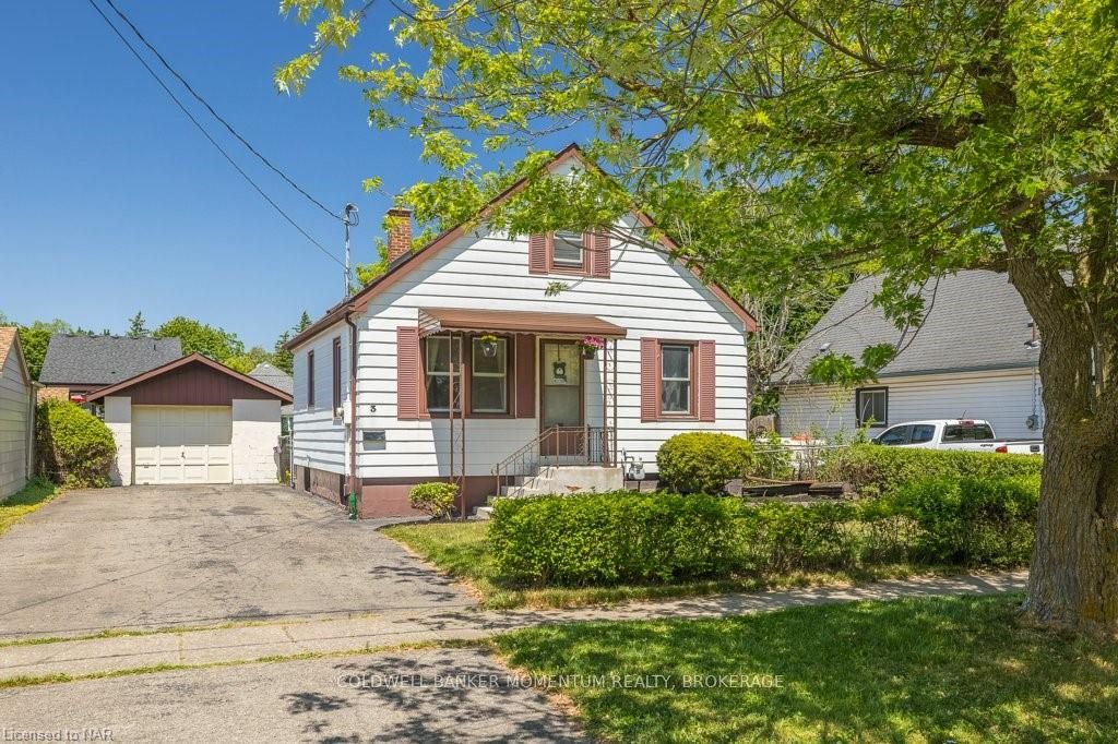 Photo 1 of 3 Ivy Avenue, St. Catharines, Secord Woods — HOMEH