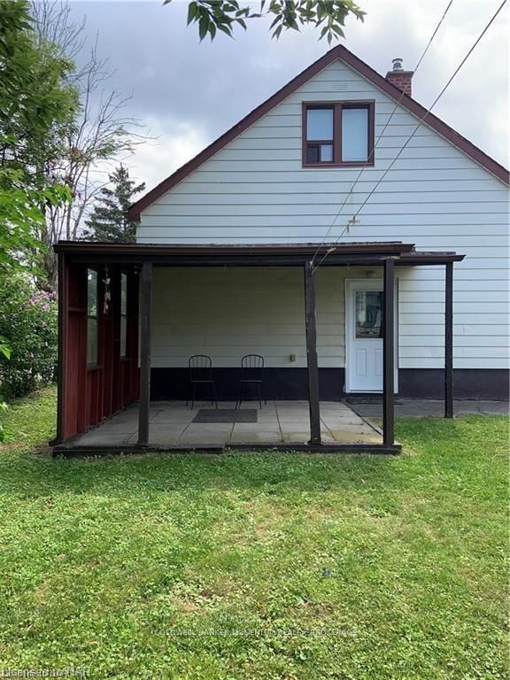 Photo 31 of 3 Ivy Avenue, St. Catharines, Secord Woods — HOMEH